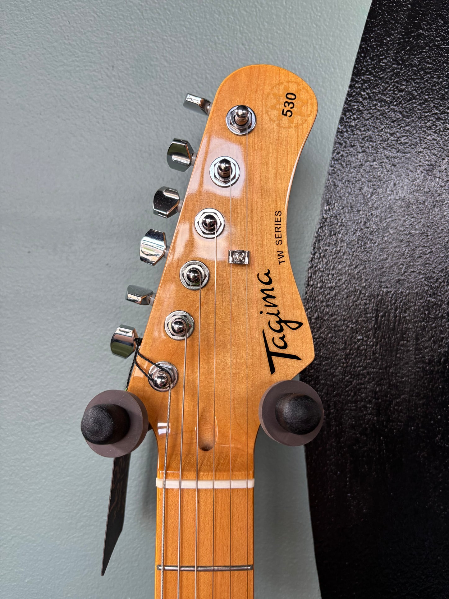 Tagima Usa Tagima TG 530 Double Cut Electric Guitar–Lake Placid Blue