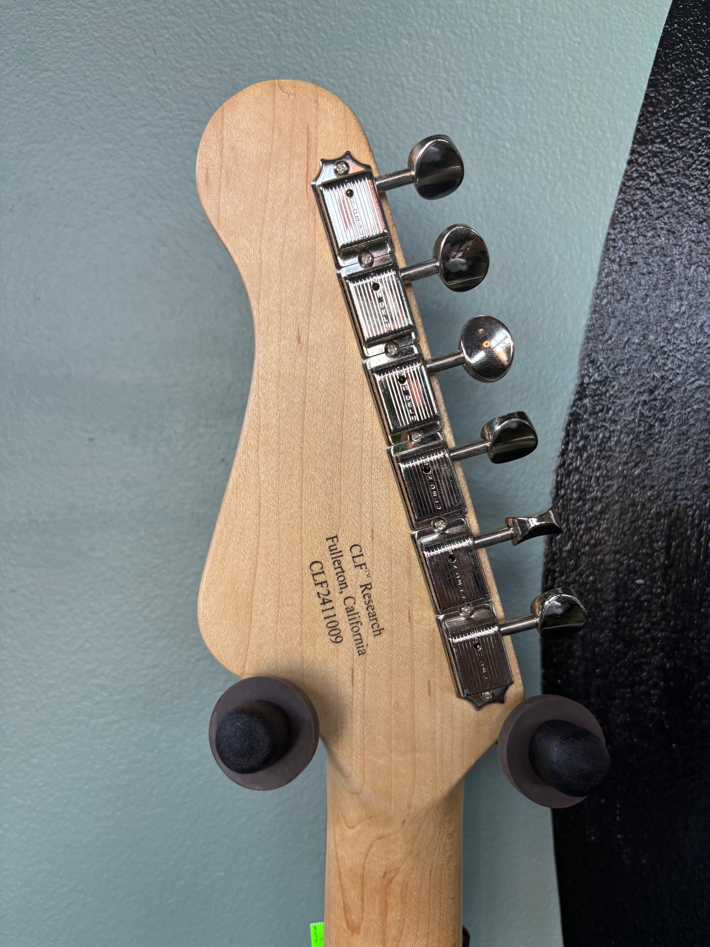 G&L CLF Research Espada HH, Vintage White