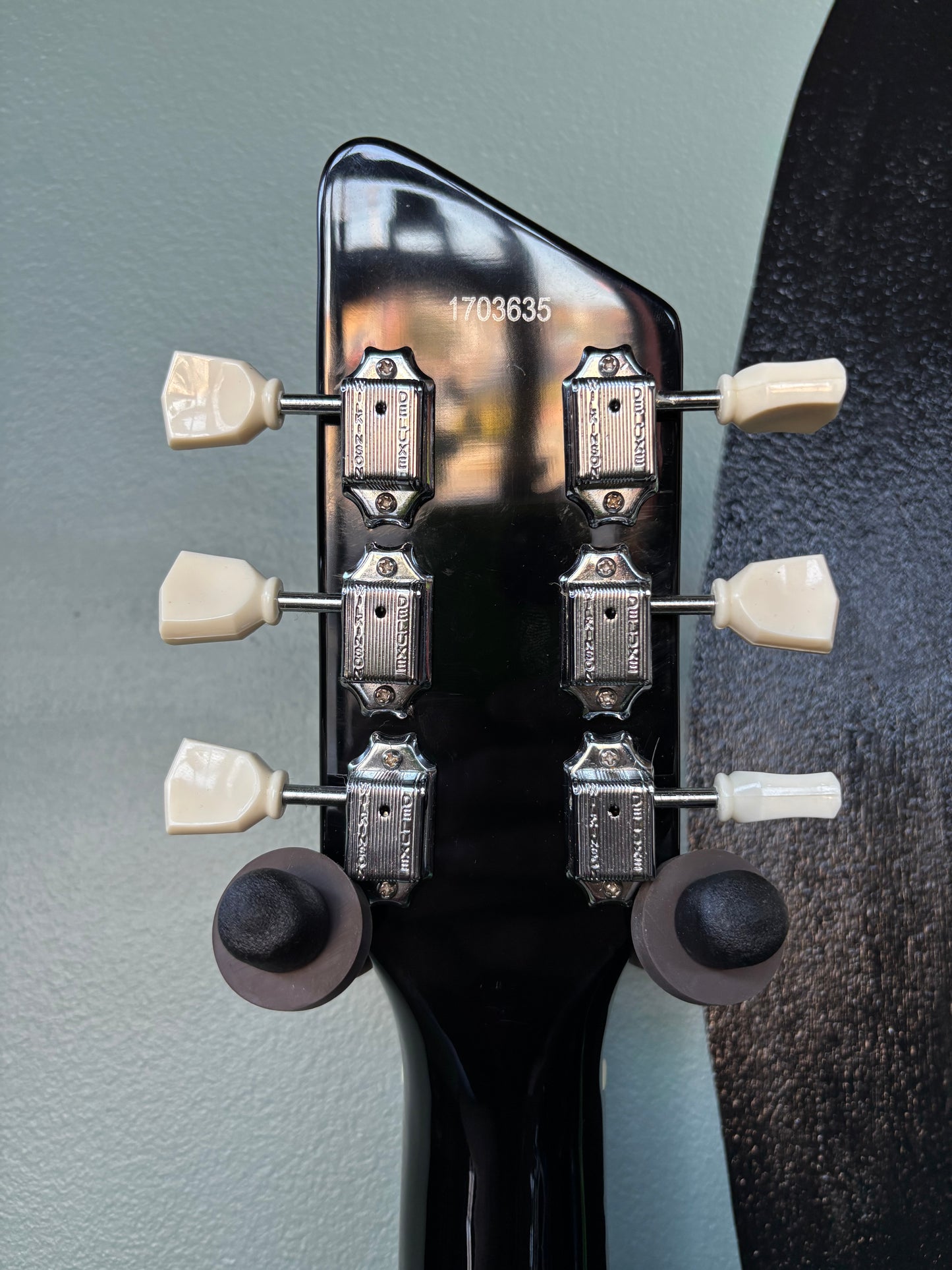 Used Airline TwinTone