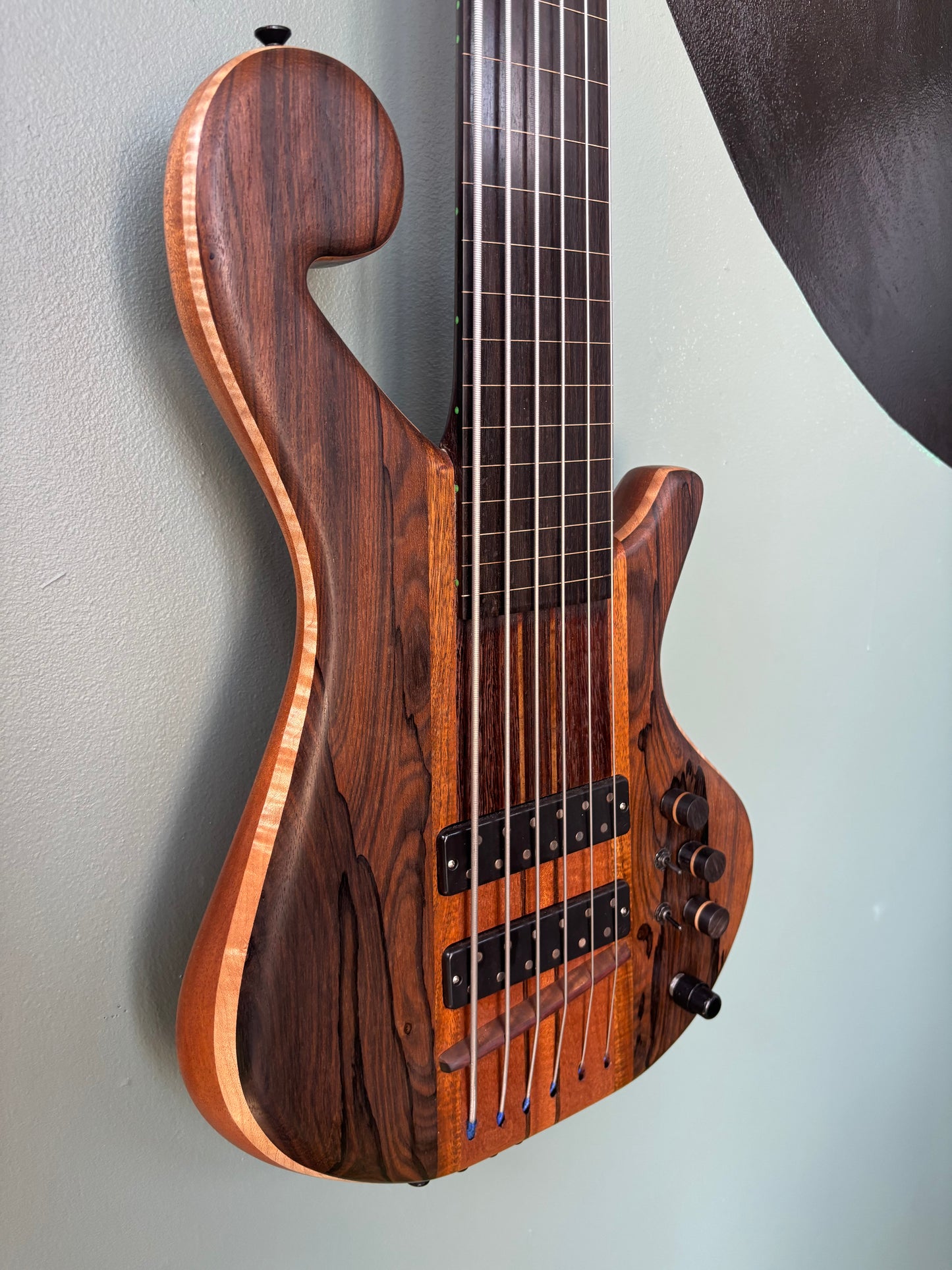 Beardly Customs Beardly Custom 6 Lined Fretless