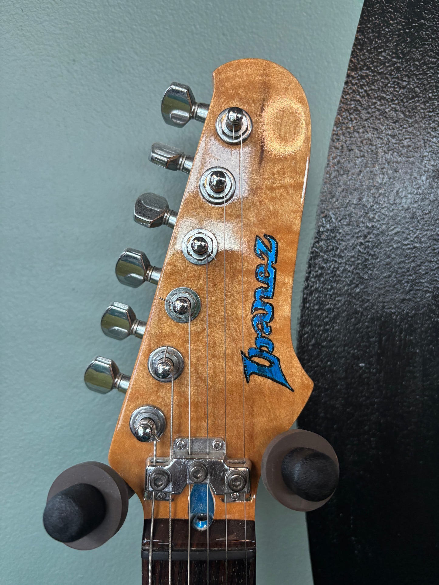 Used Ibanez Roadstar II MIJ
