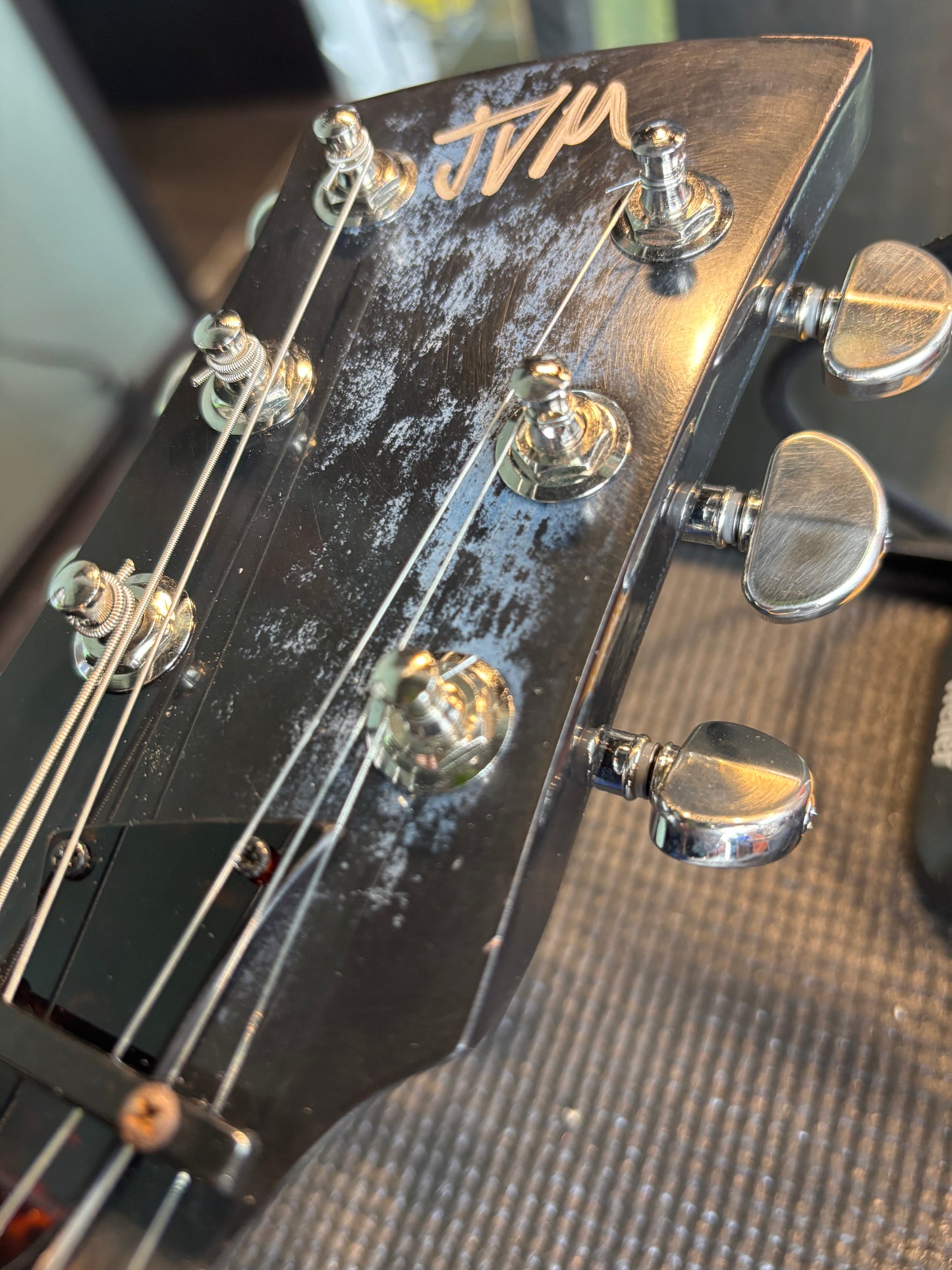 Valentino Guitars DC Junior