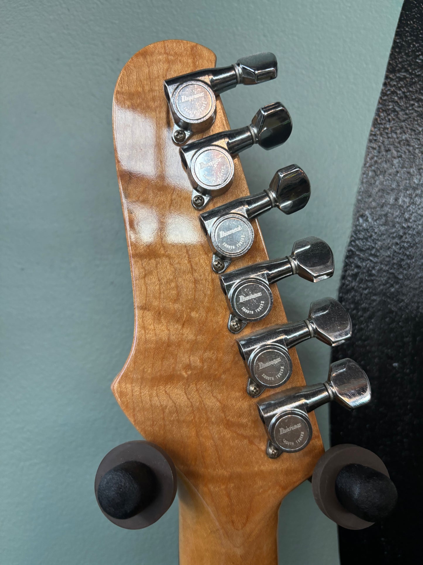 Used Ibanez Roadstar II MIJ