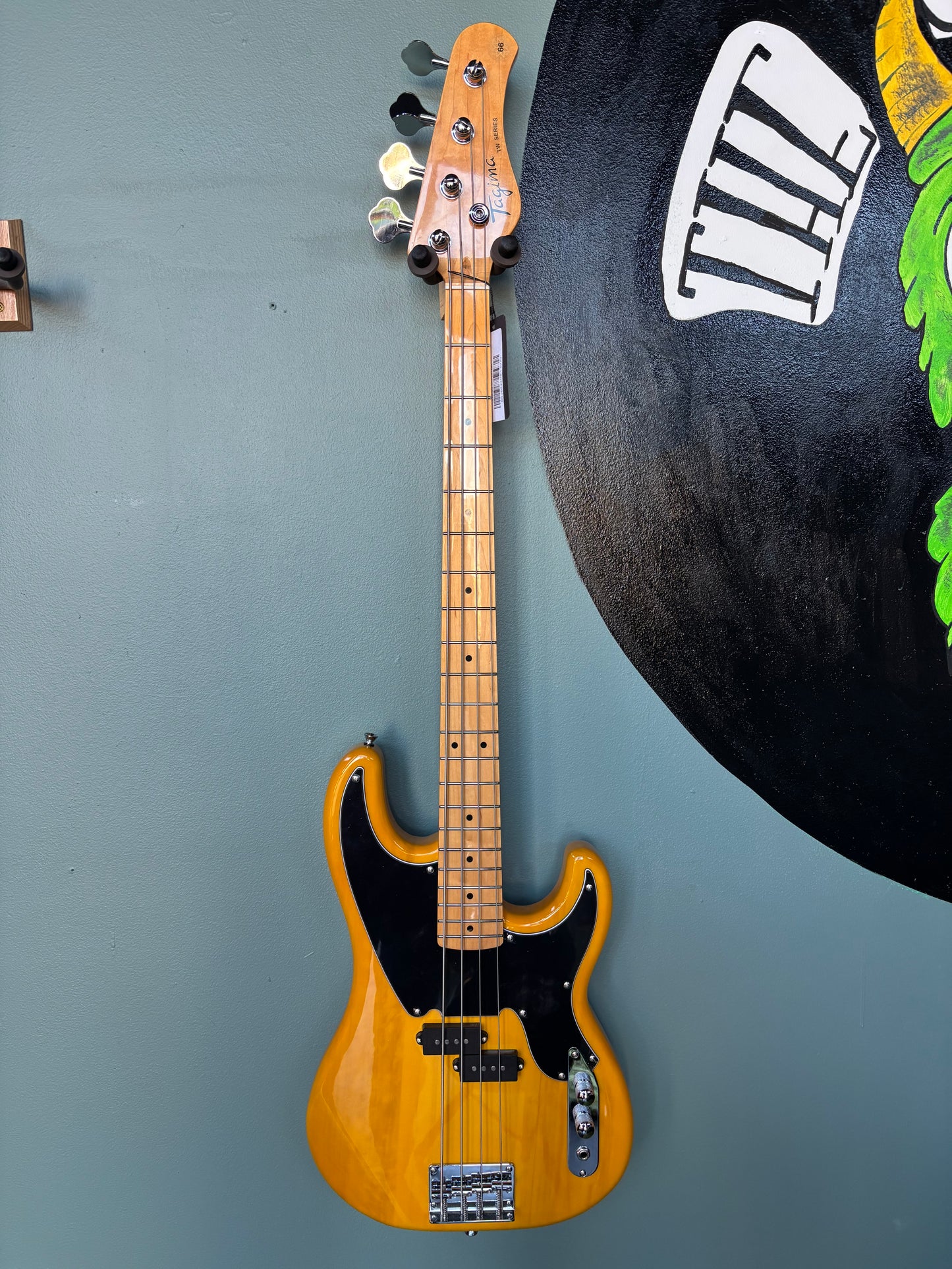Tagima Usa Tagima TW 66 Electric Bass Butterscotch Blonde