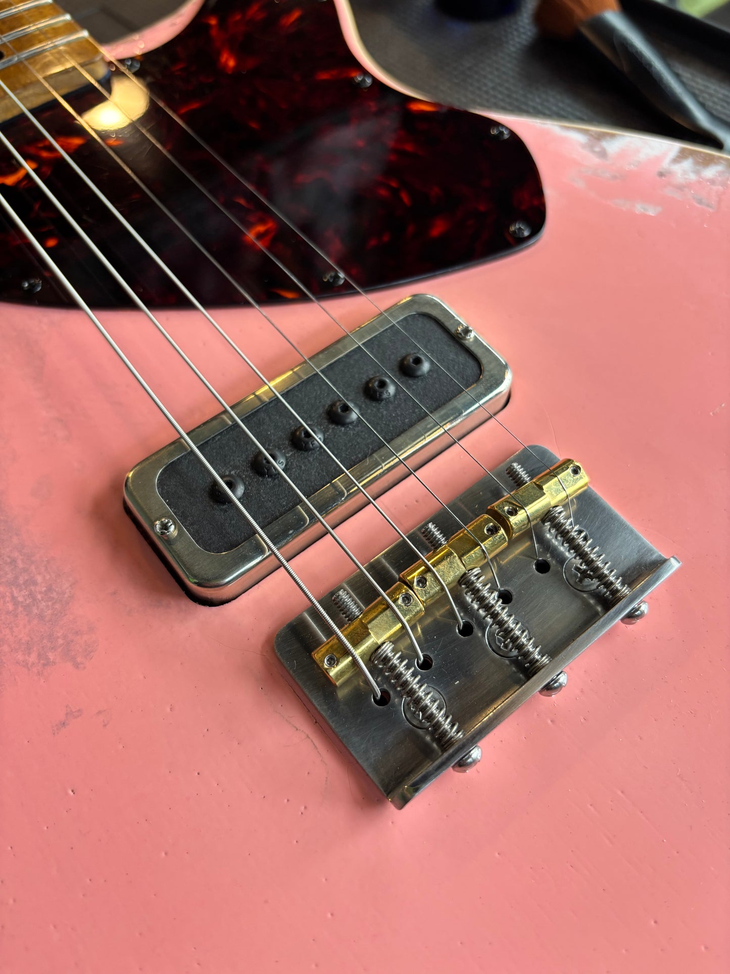 Valentino Guitars DC Junior