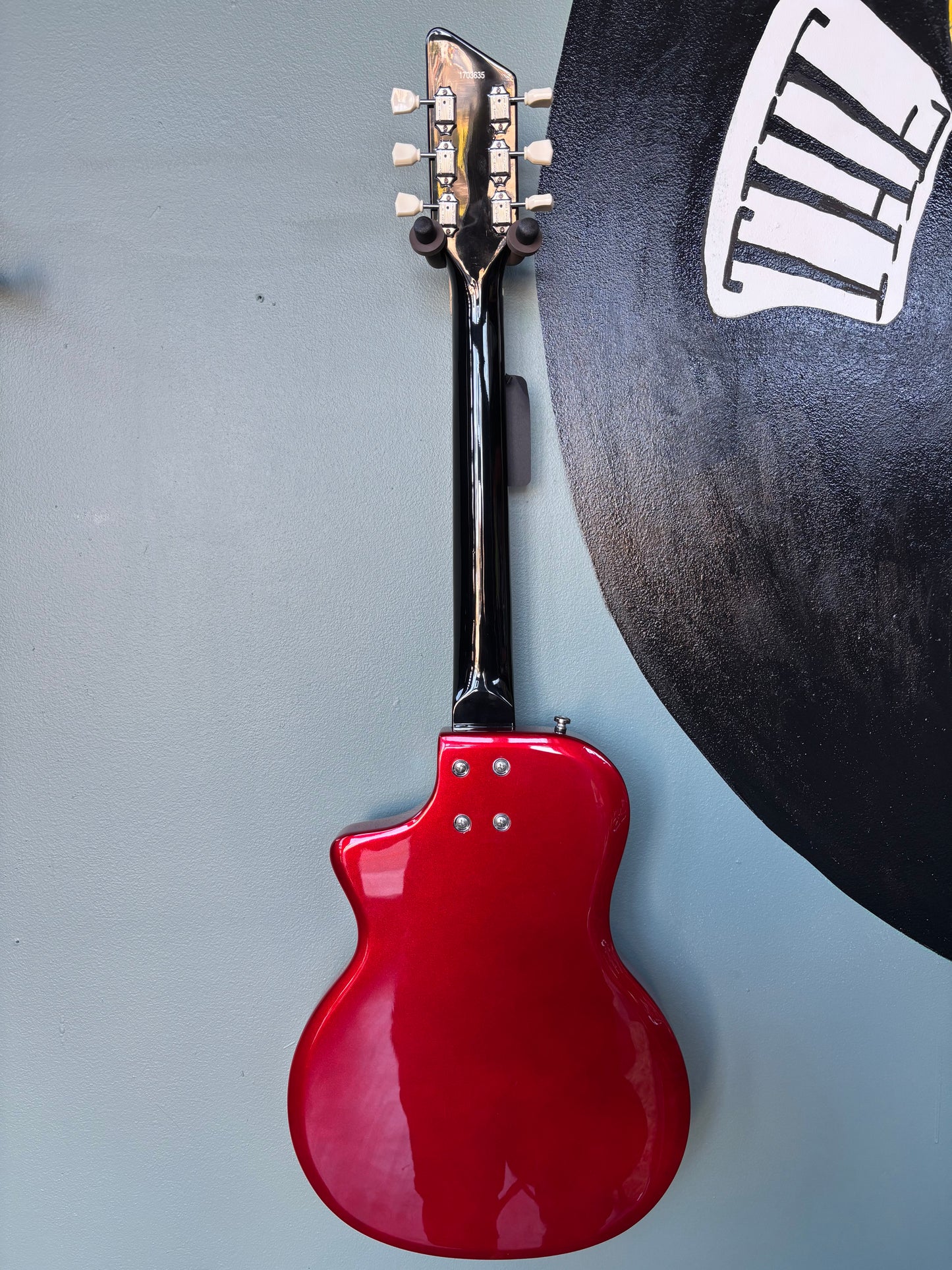 Used Airline TwinTone