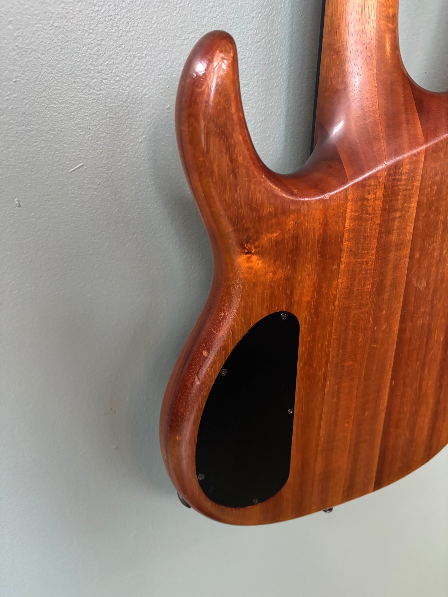 Used 90s Carvin LB-70F Koa Fretless Bass Guitar