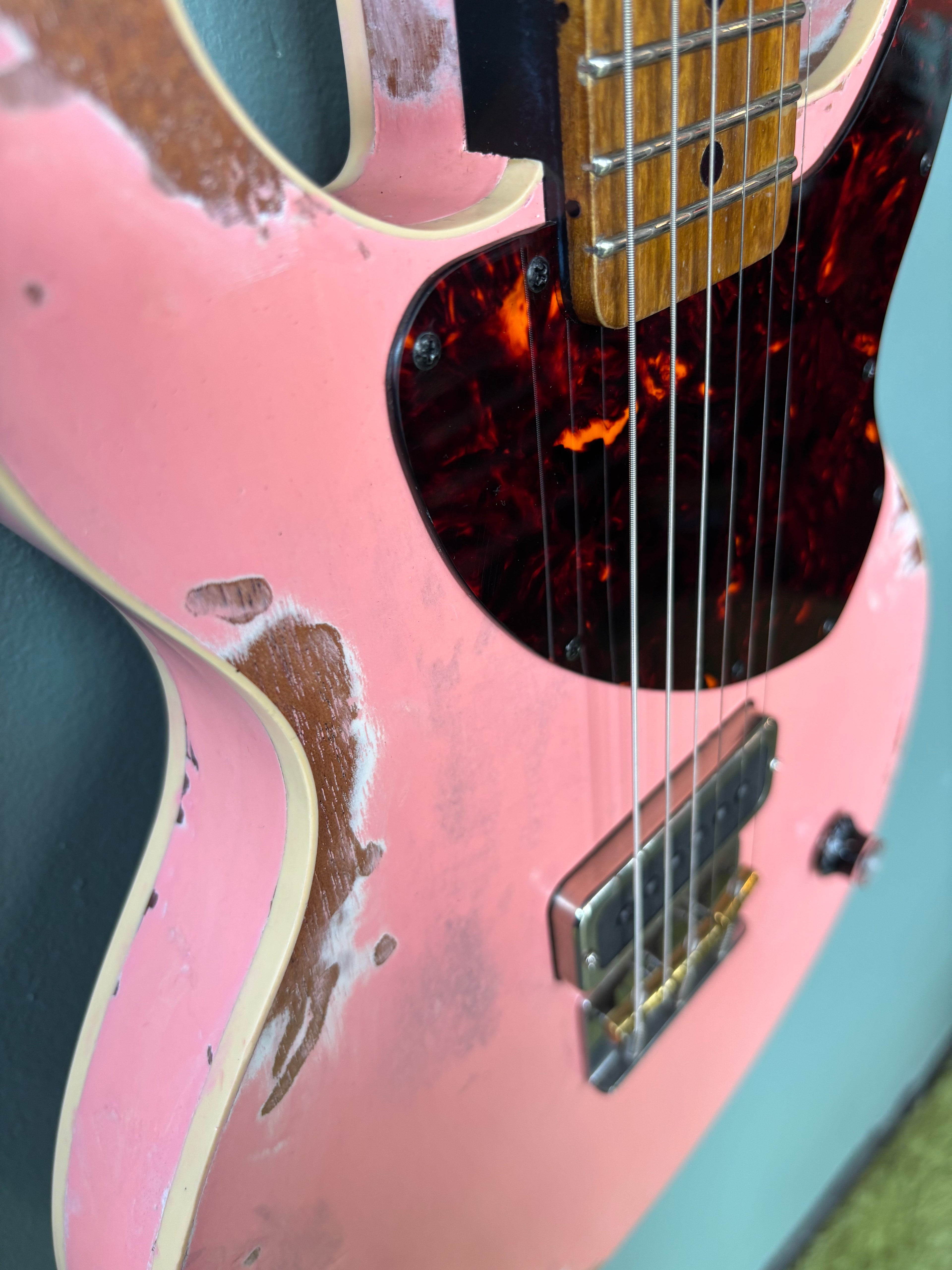 Valentino Guitars DC Junior