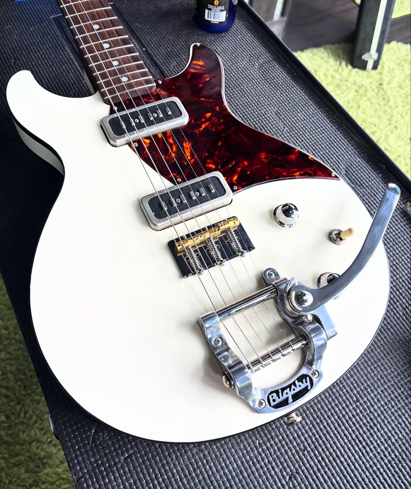 Valentino Guitars - DC Special
