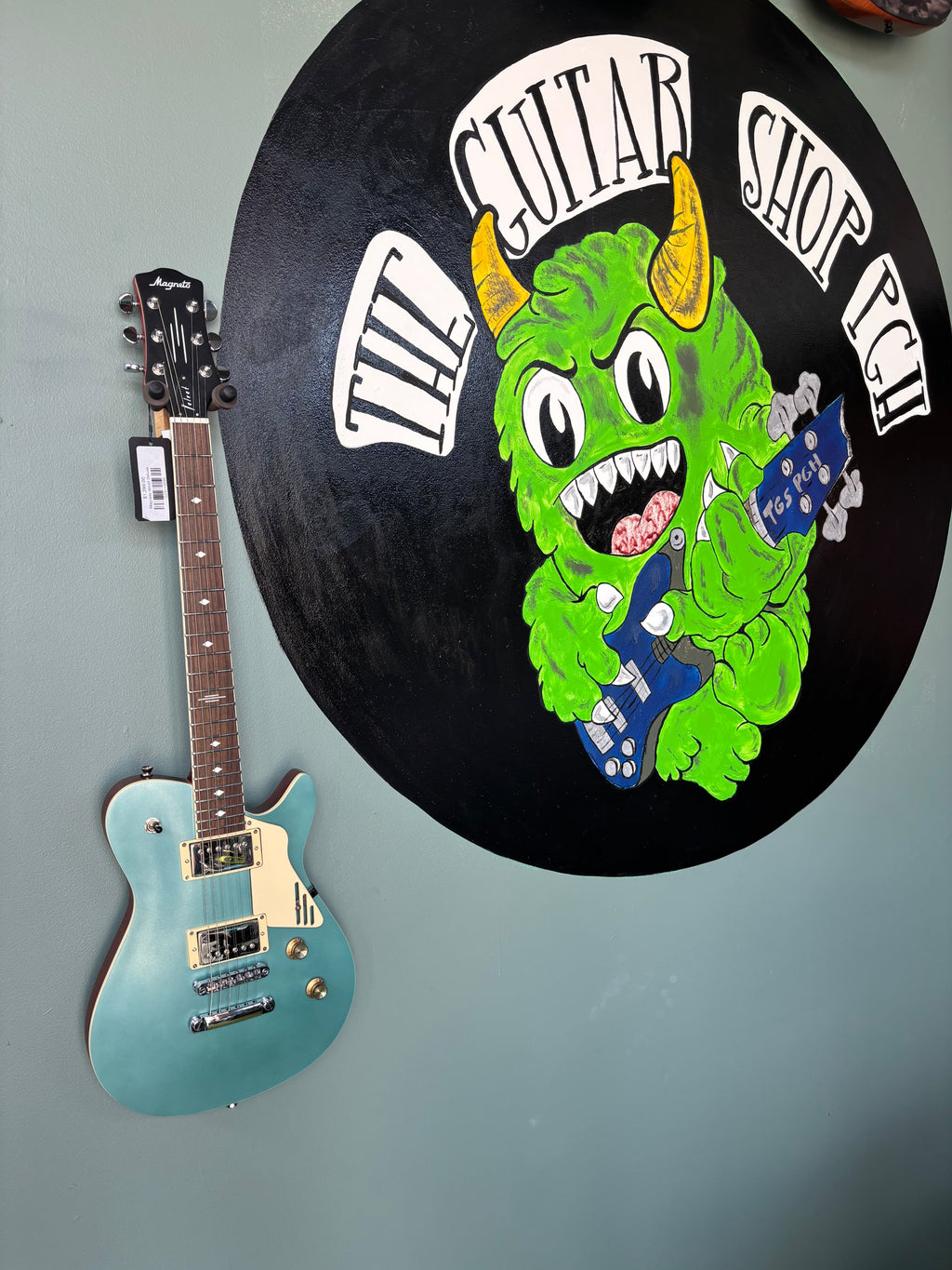 Magneto Velvet Deluxe Electric Guitar