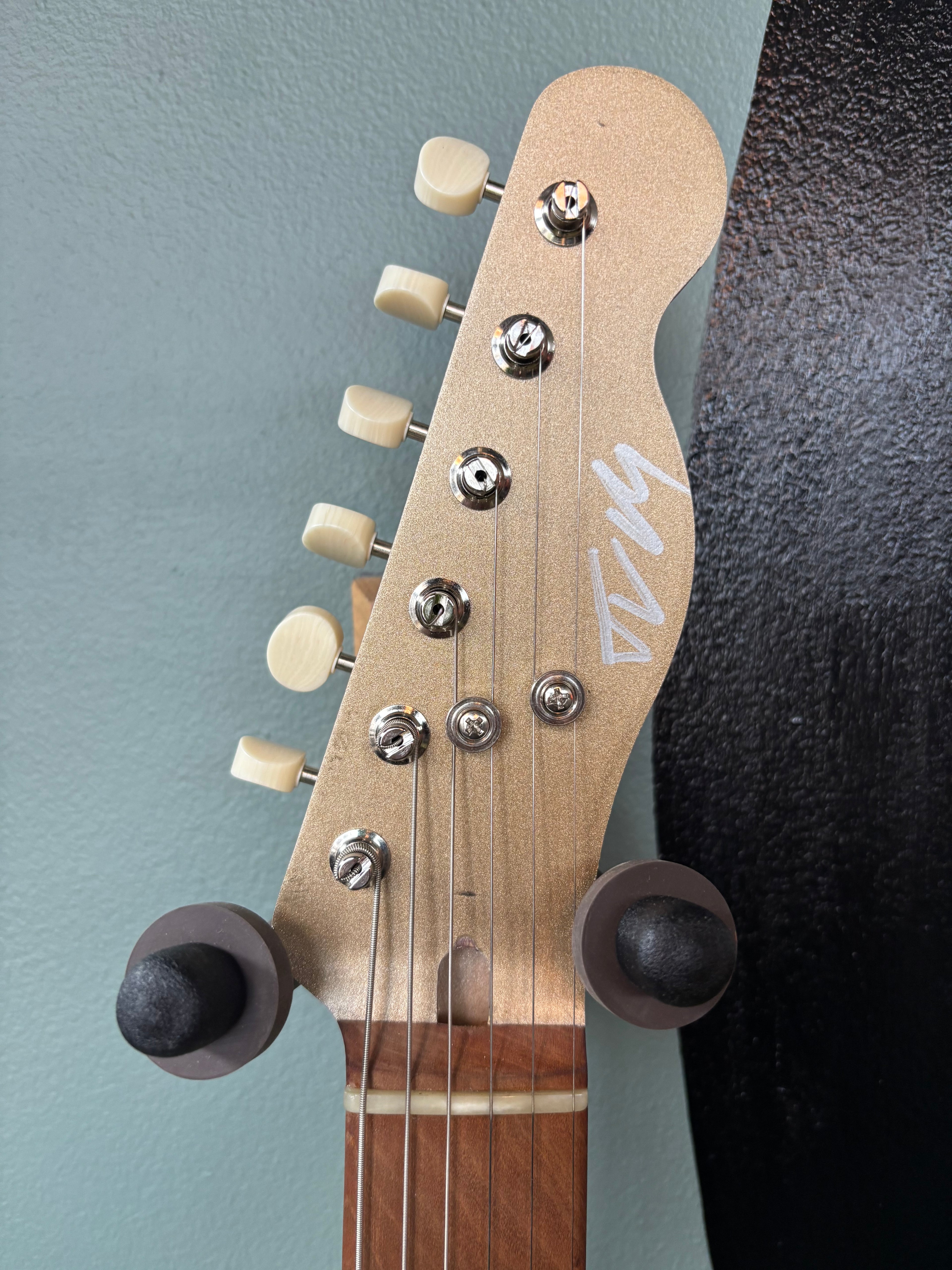 Valentino Guitars F-Bird Hardtail