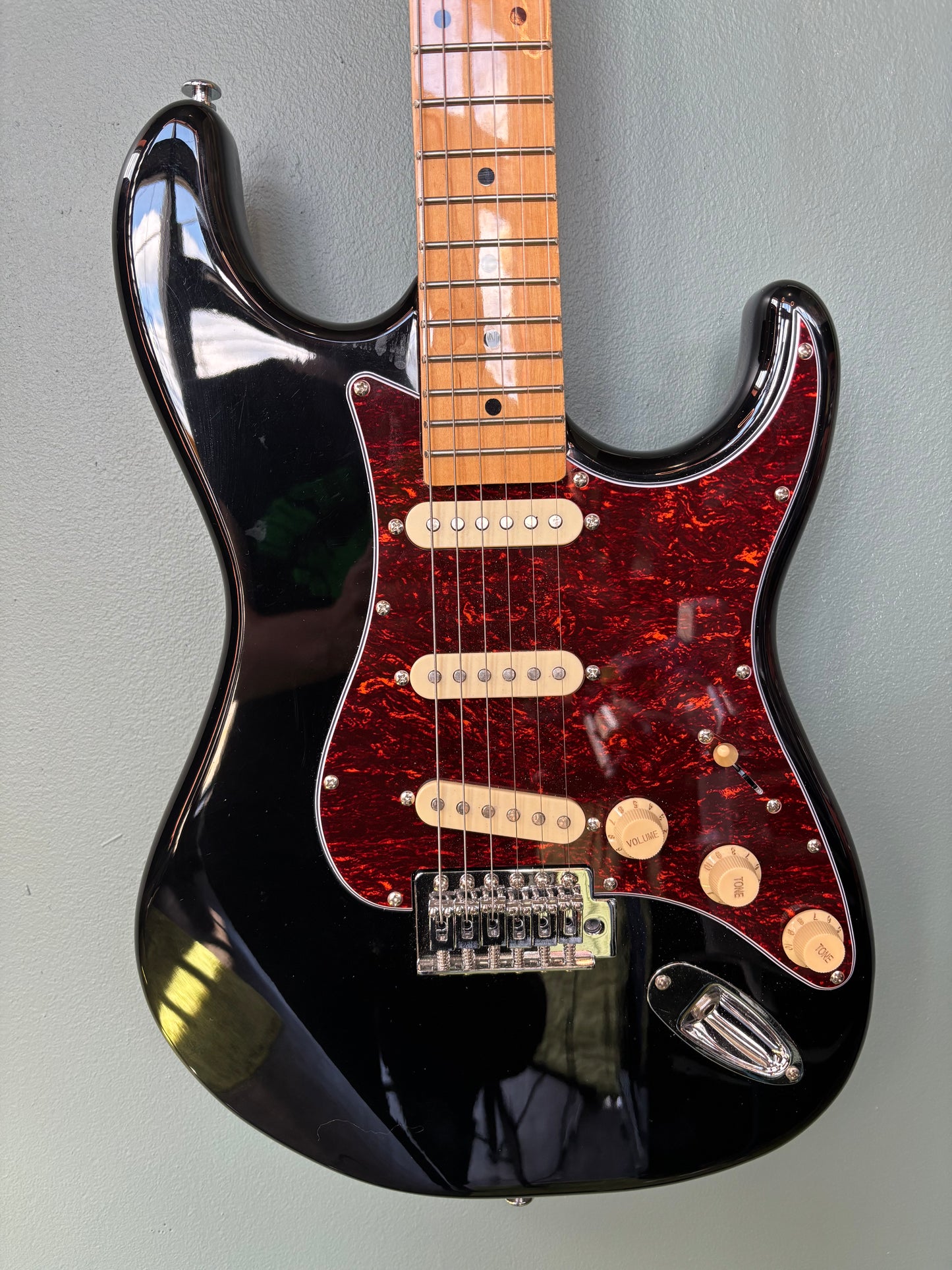 Used Tagima TG 530