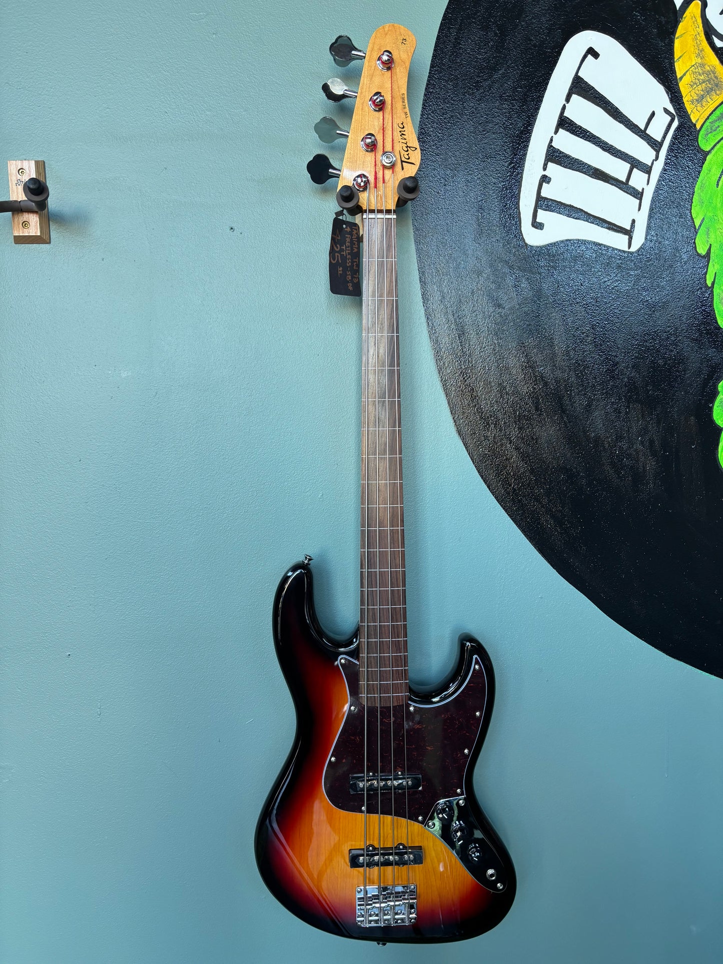 Tagima Usa Tagima W 73 4 Fretless Electric Bass 3 Tone Sunburst