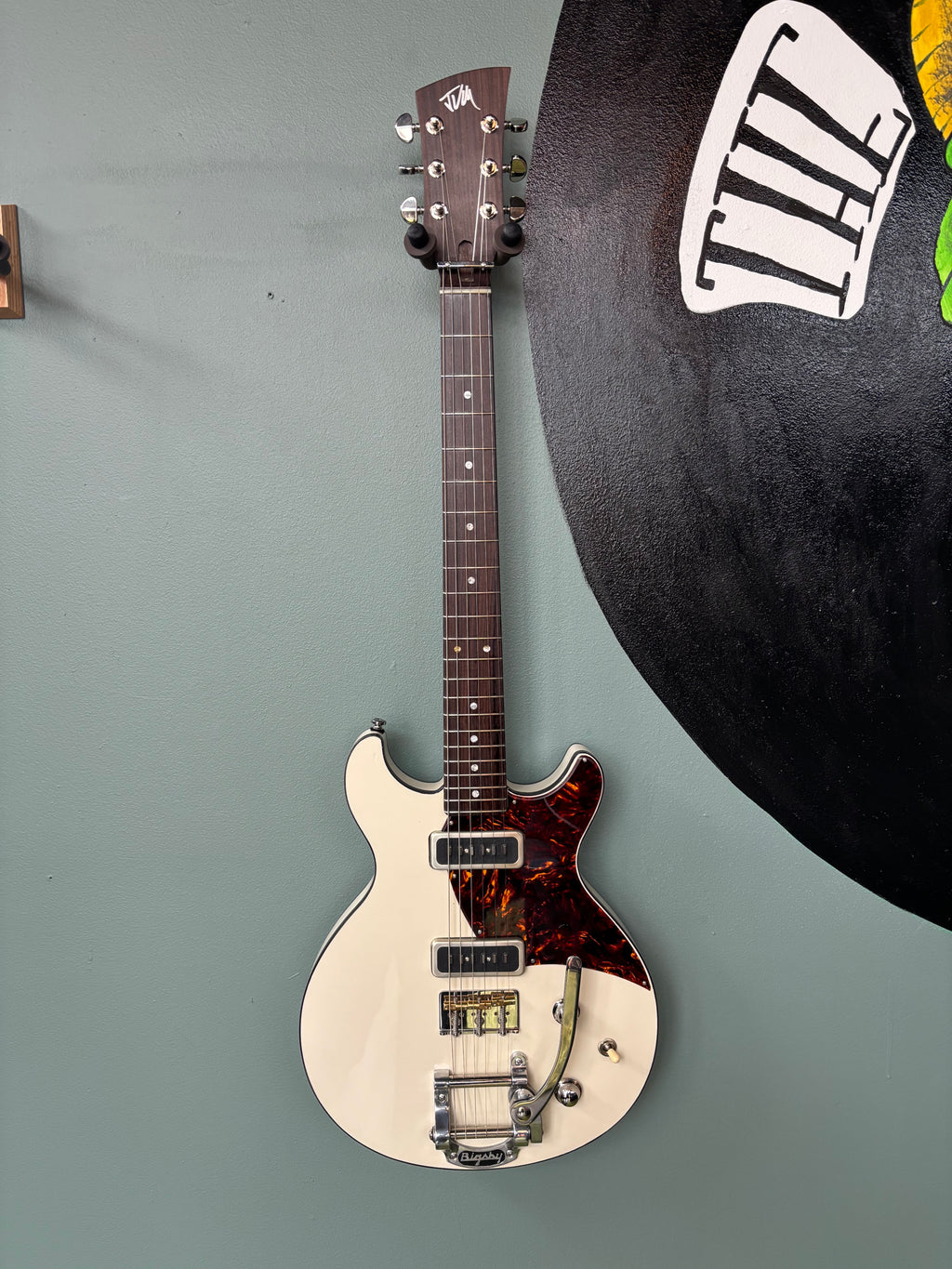 Valentino Guitars - DC Special