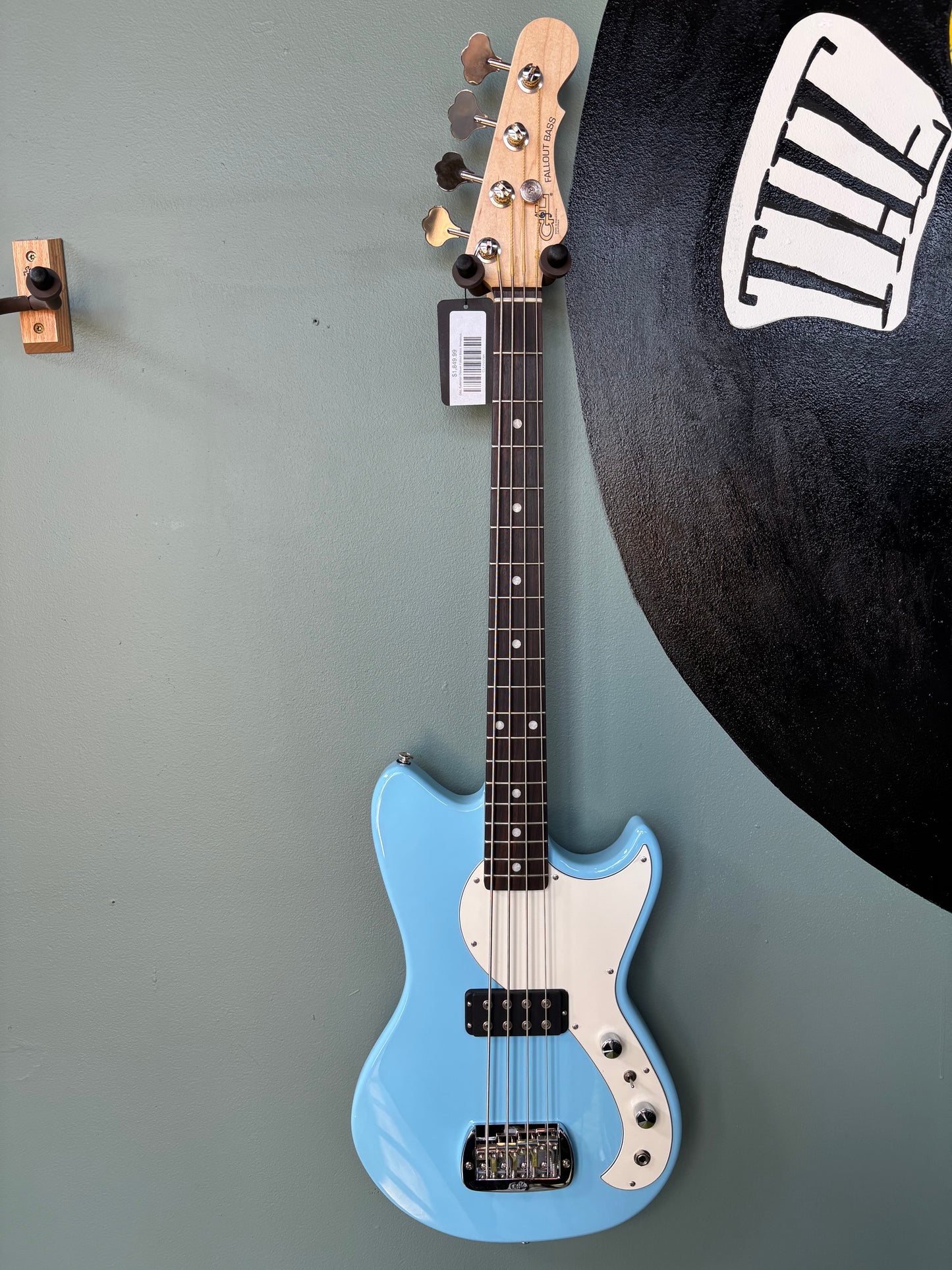 G&L Guitars G&L Fullerton Deluxe Fallout Bass, Himalayan Blue