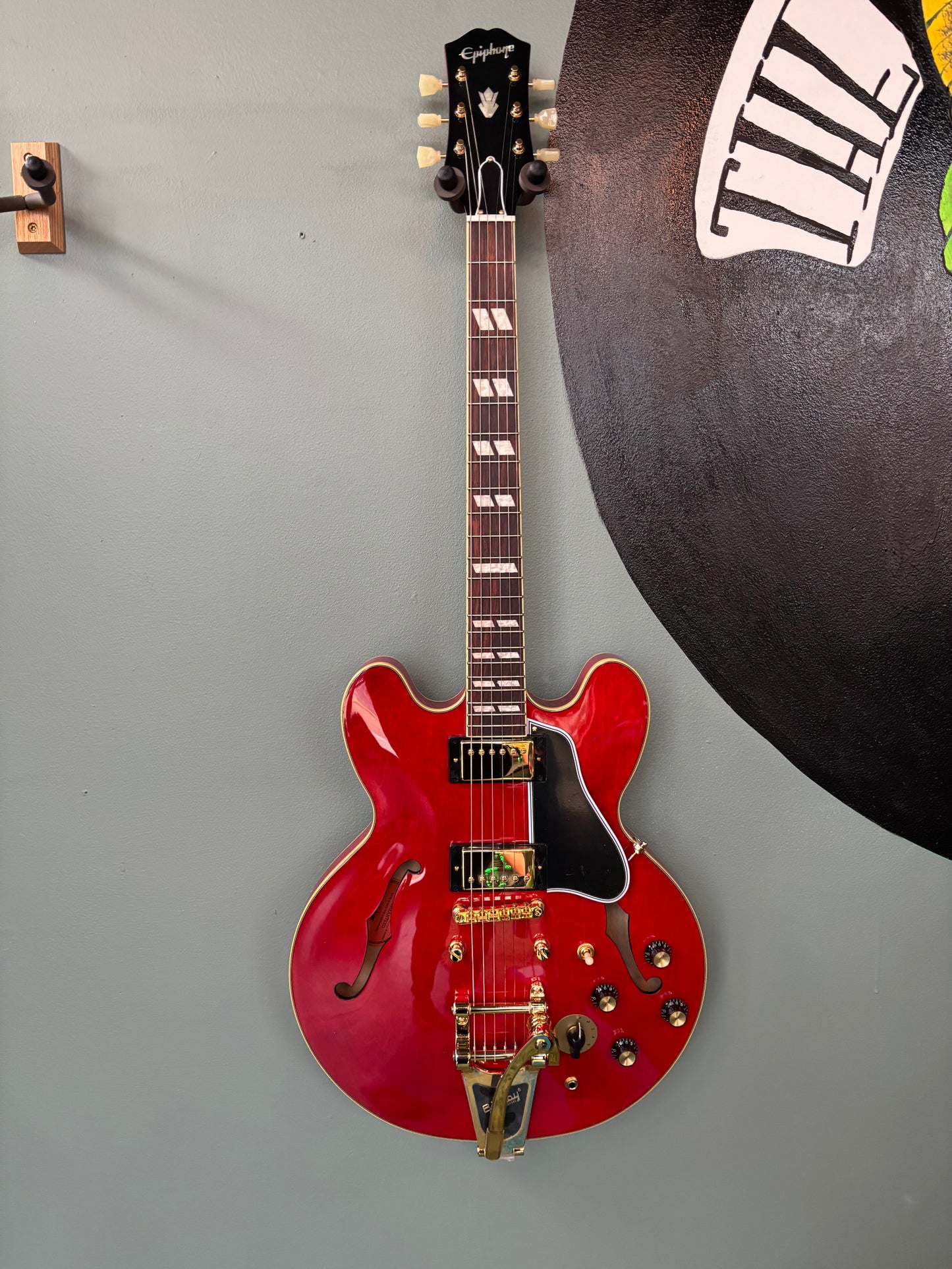 Used (Not really) Epiphone Back to the Future ES-345