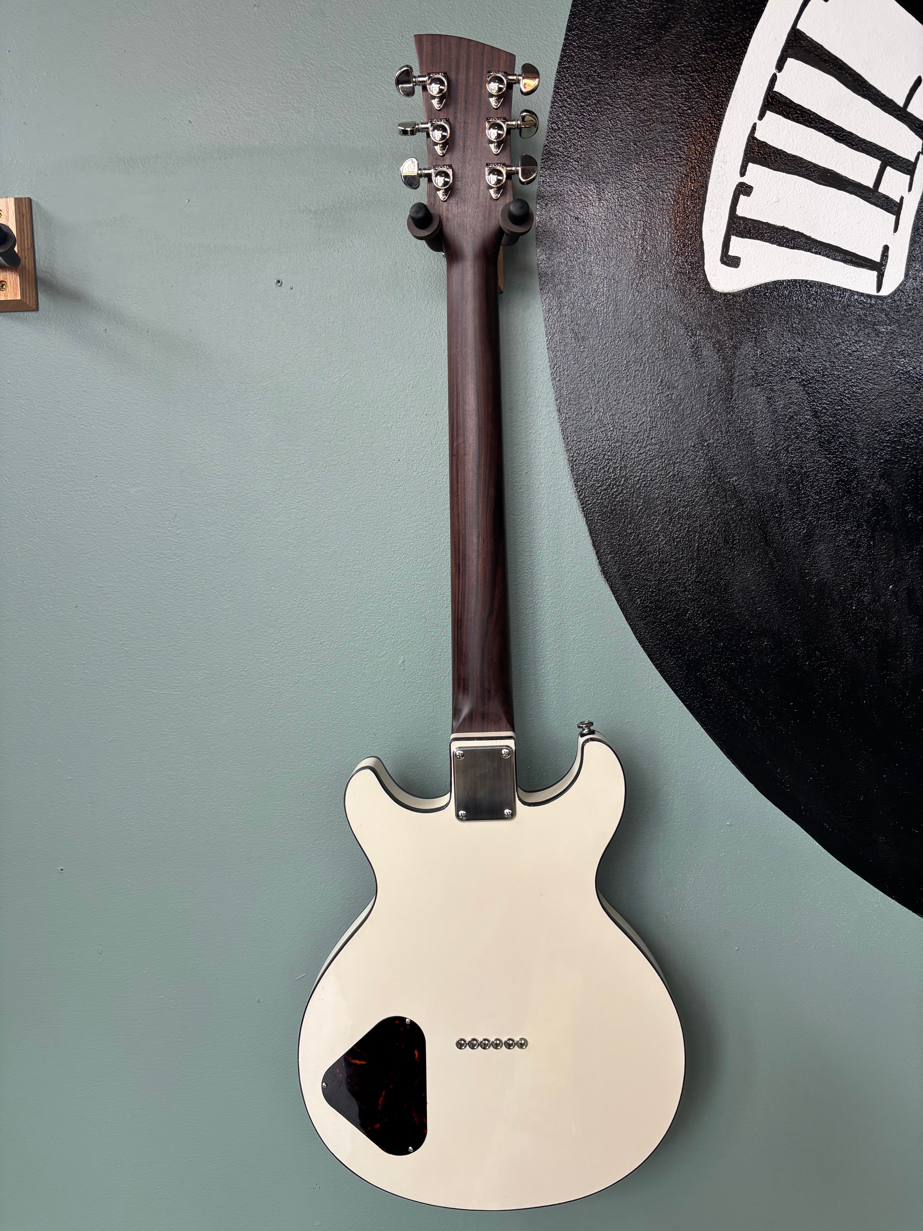 Valentino Guitars - DC Special