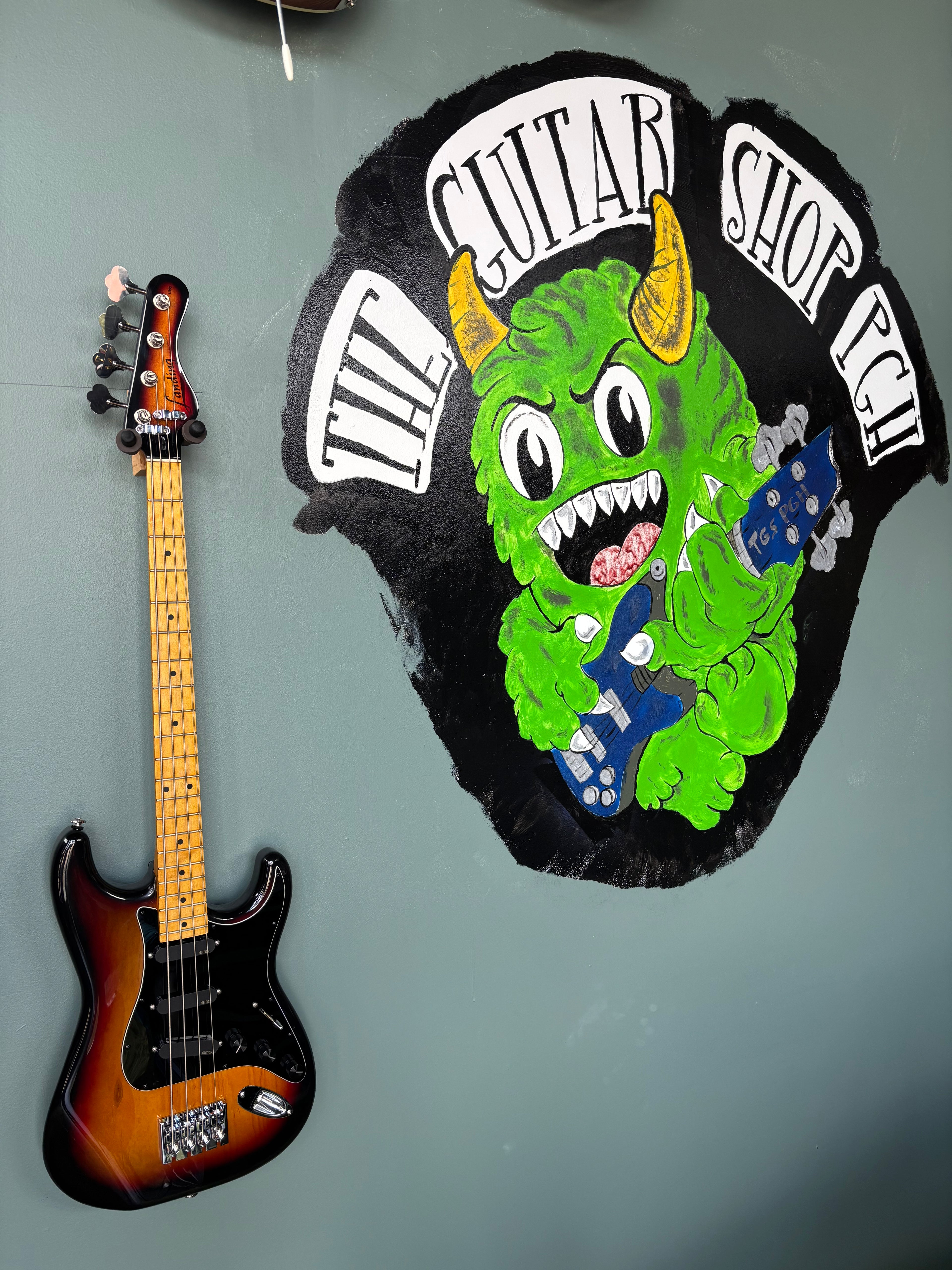 Landing Basses L300 Short Scale Bass