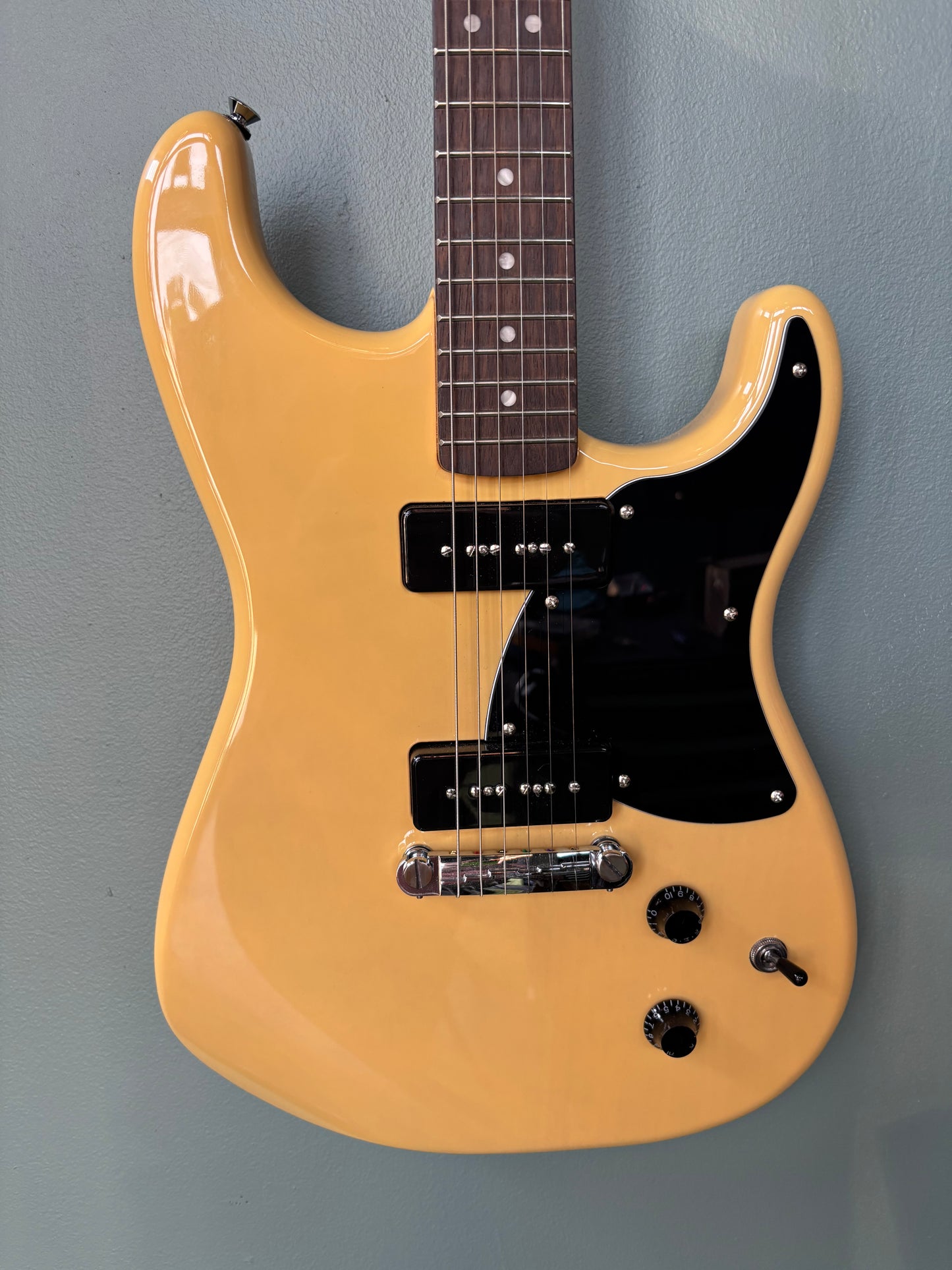 Used Squier Paranormal Strat-O-Sonic