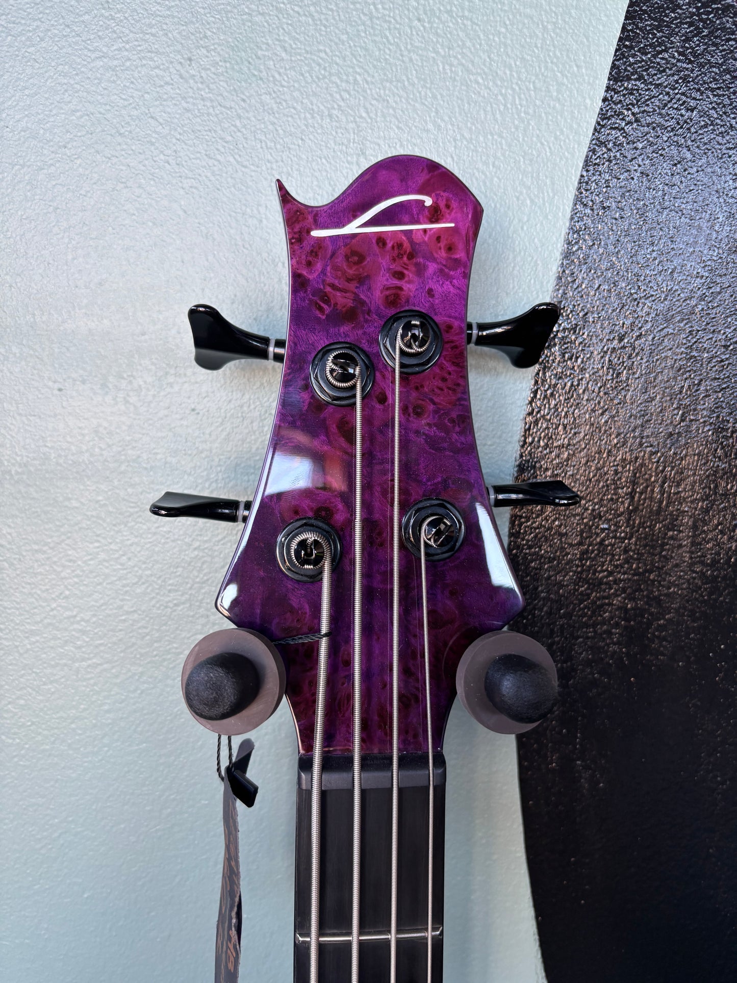 Legator HB 4-String Bass - Magenta