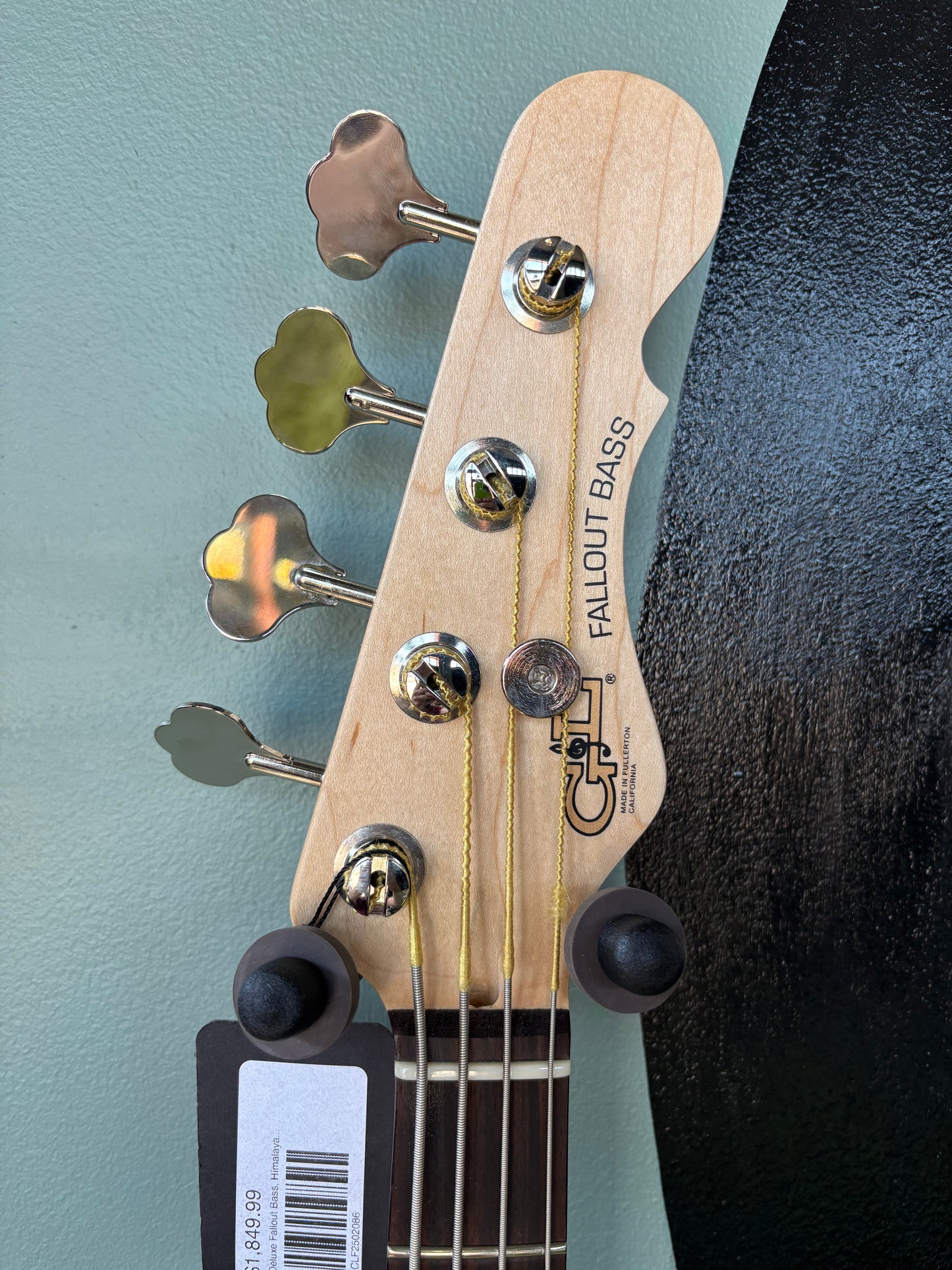 G&L Guitars G&L Fullerton Deluxe Fallout Bass, Himalayan Blue