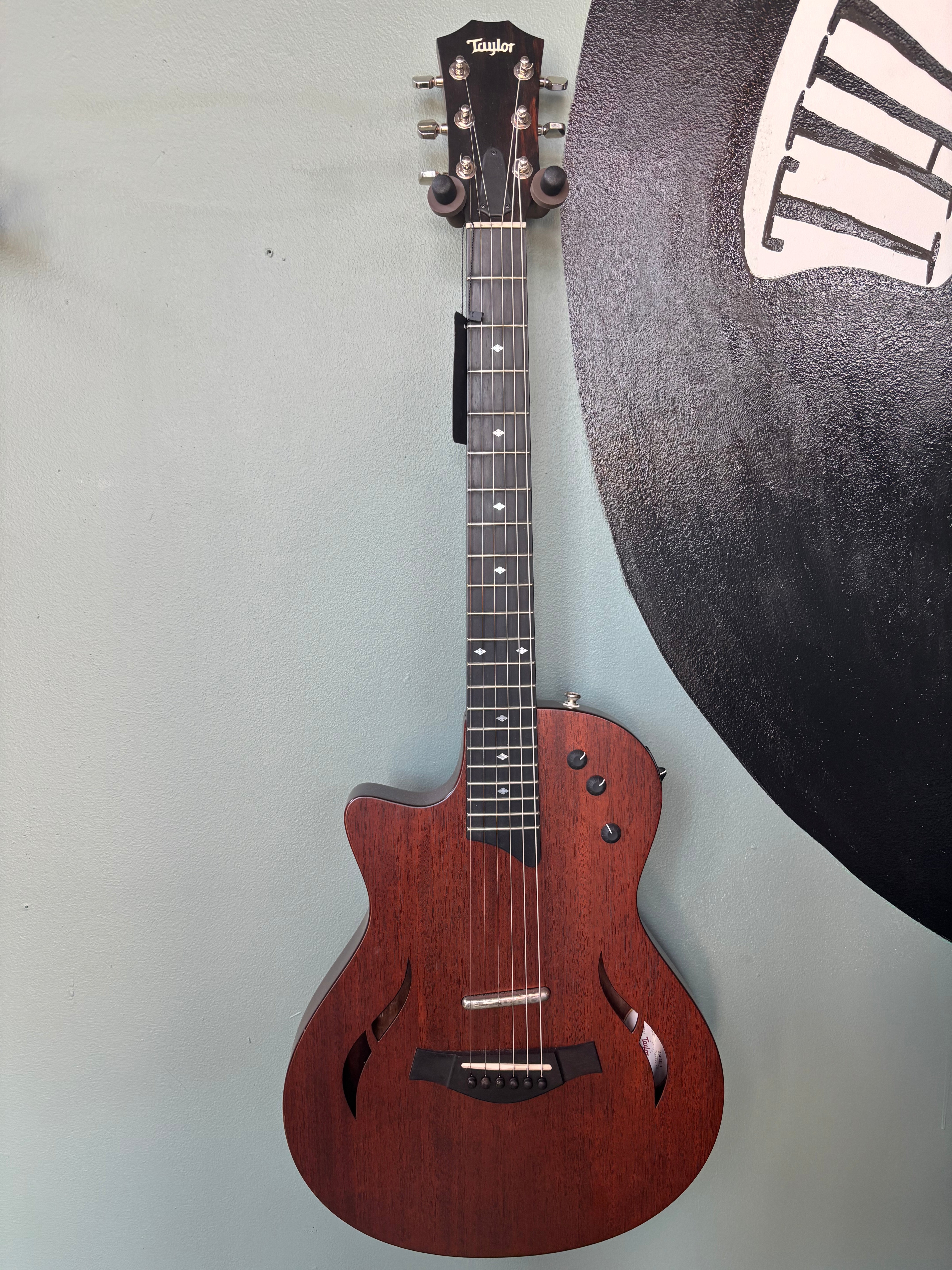 Used Taylor T5Z Classic Left Handed | The Guitar Shop PGH