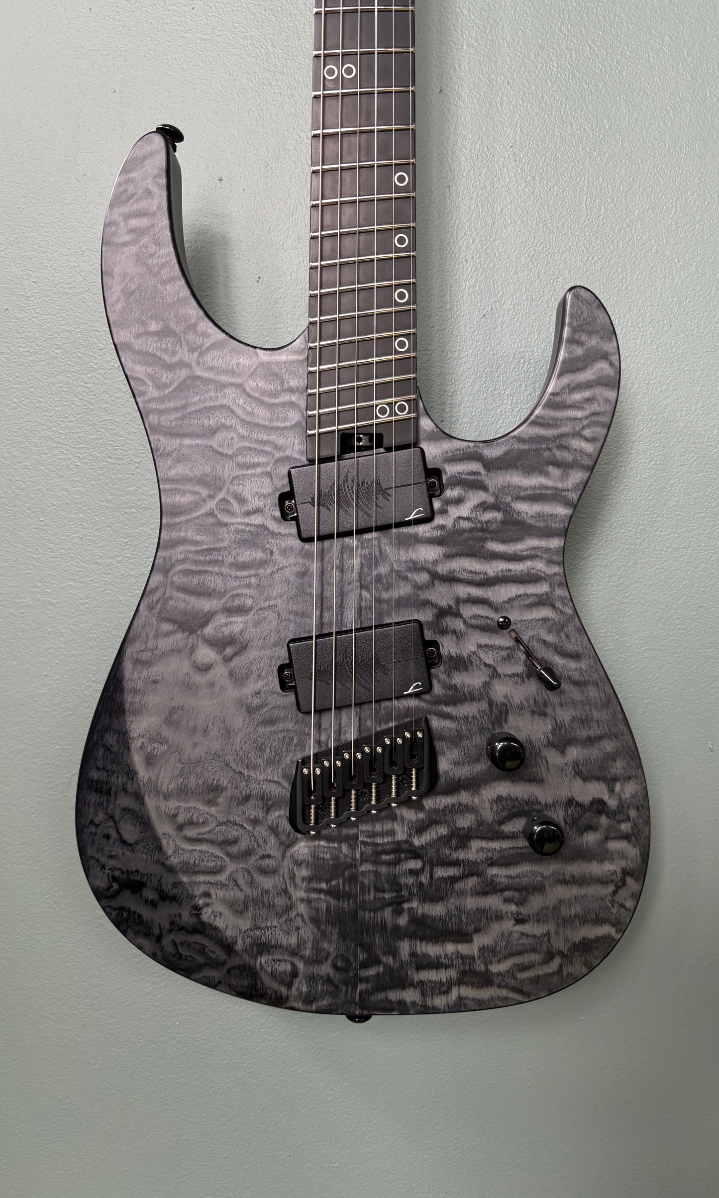 Legator Ninja FSS 6-String - Black Quilted Maple