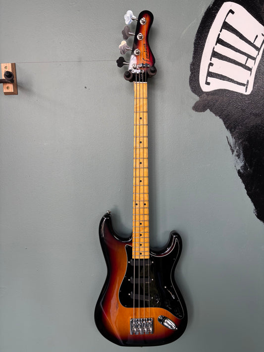 Landing Basses L300 Short Scale Bass