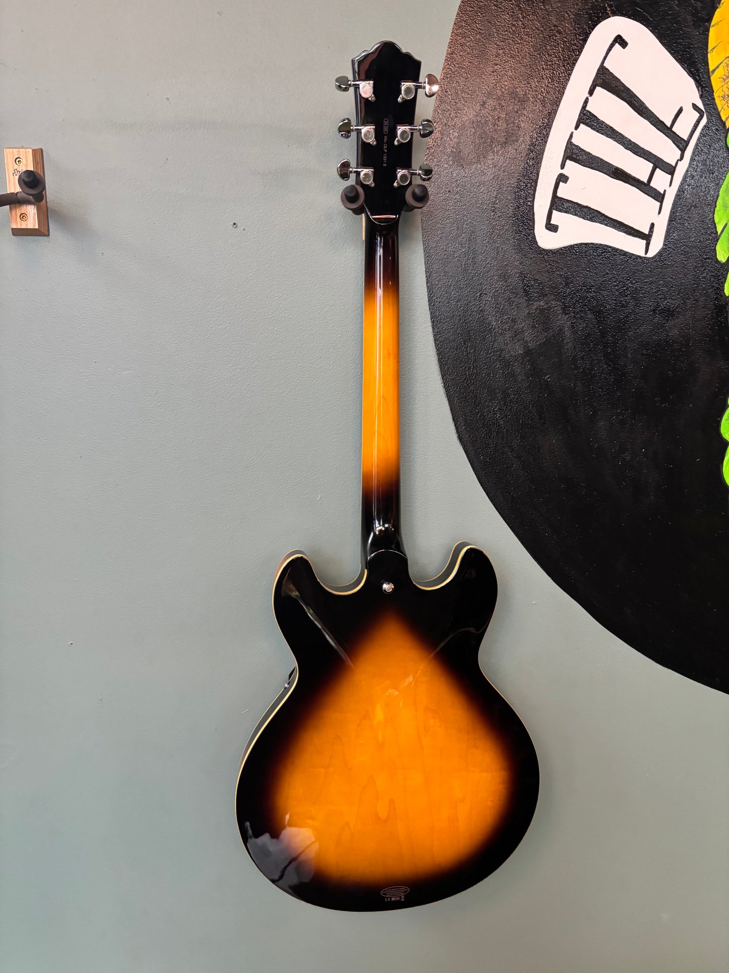Used Yamaha SA500 Semi-Hollow Electric Guitar