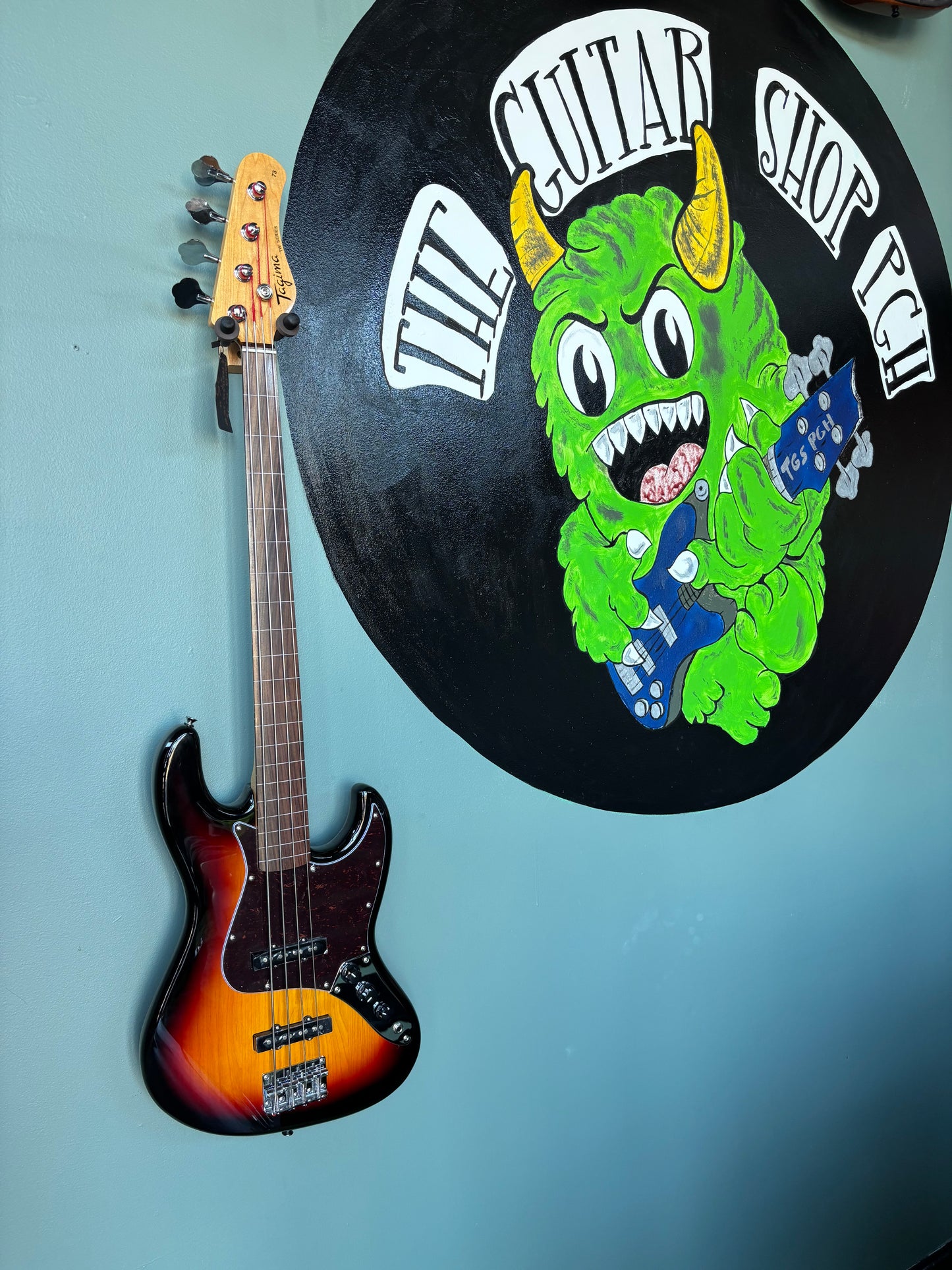 Tagima Usa Tagima W 73 4 Fretless Electric Bass 3 Tone Sunburst