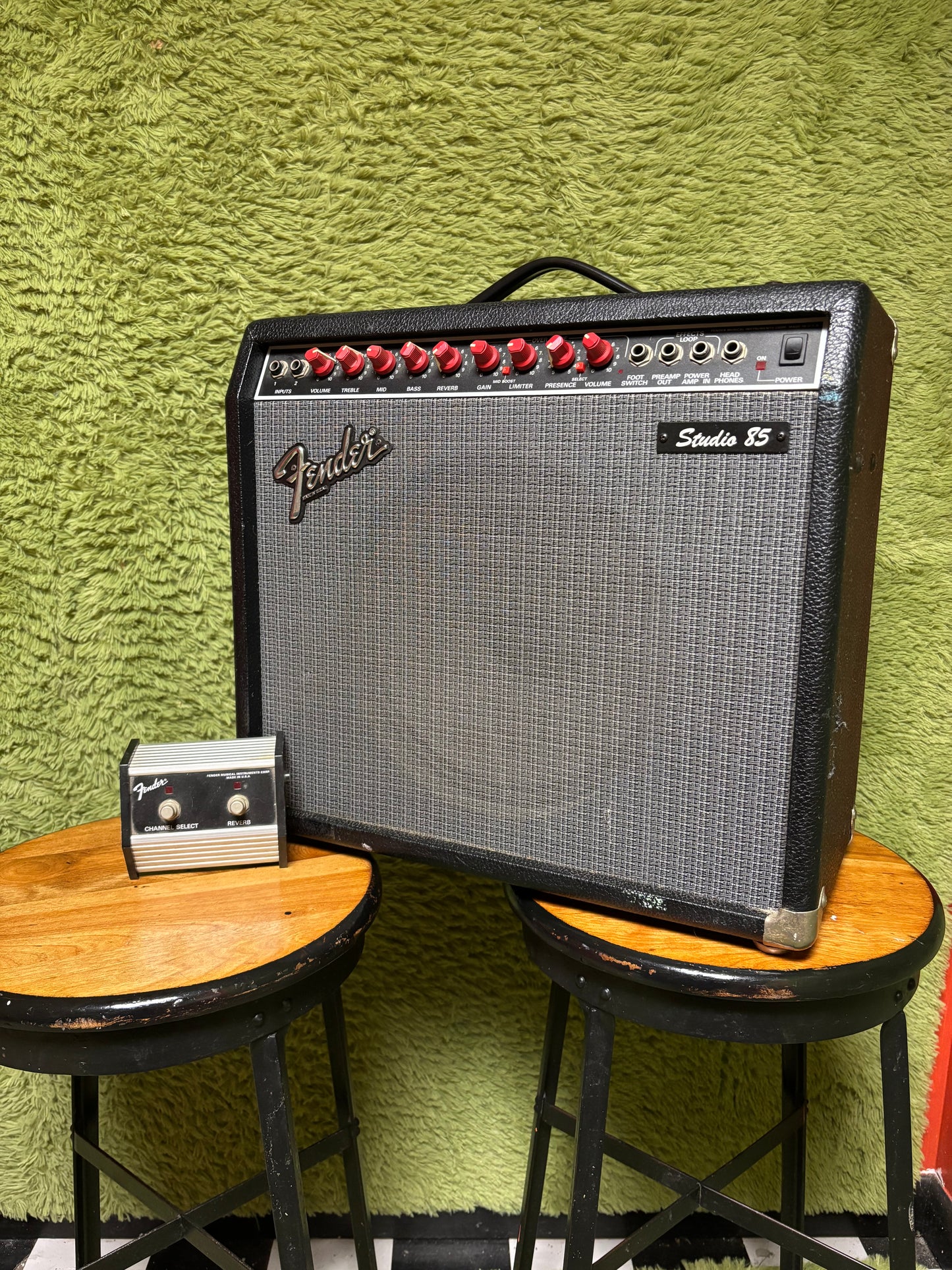 Used Fender Studio 85 Solid State Combo Amp