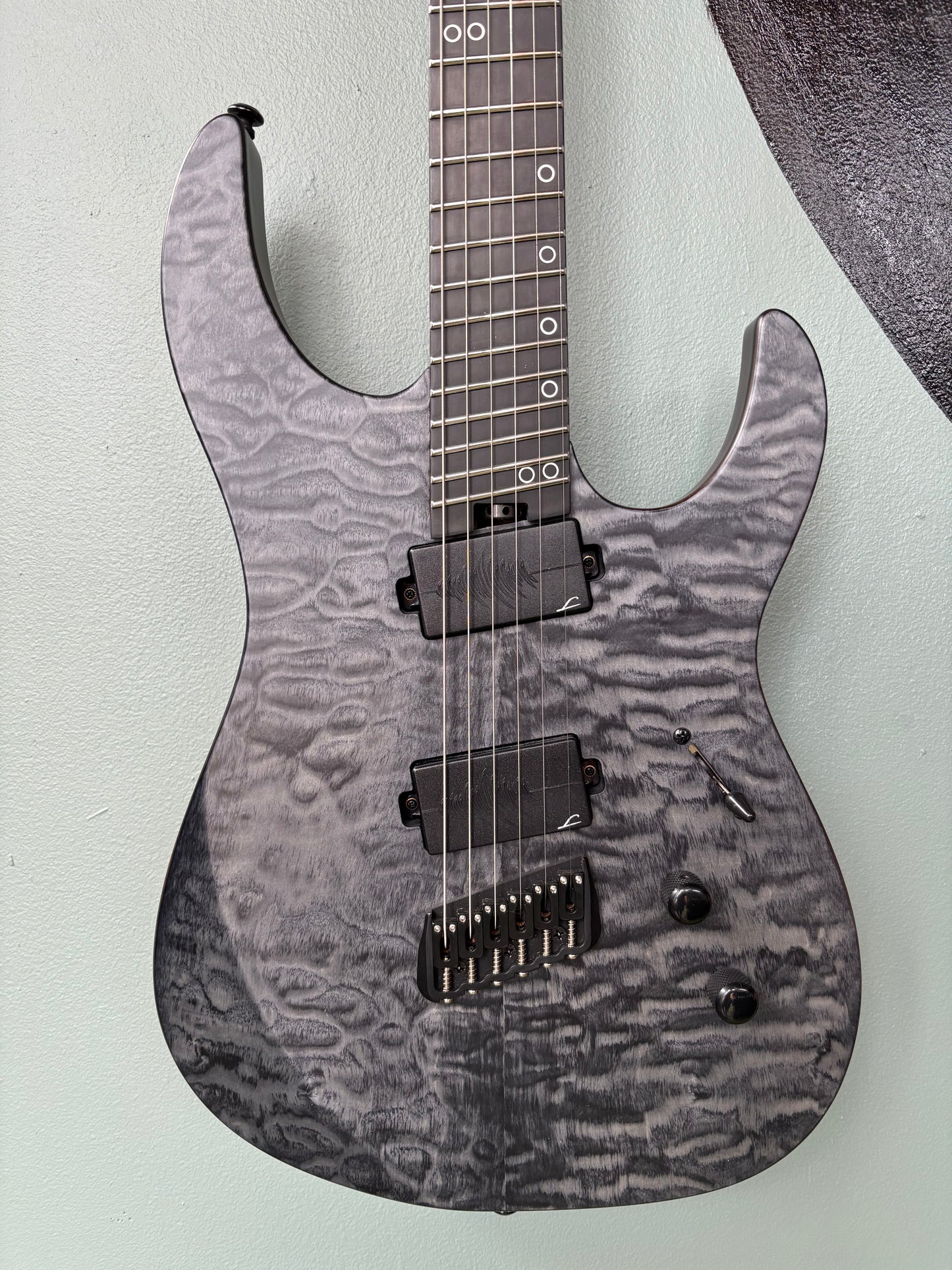 Legator Ninja FSS 6-String - Black Quilted Maple
