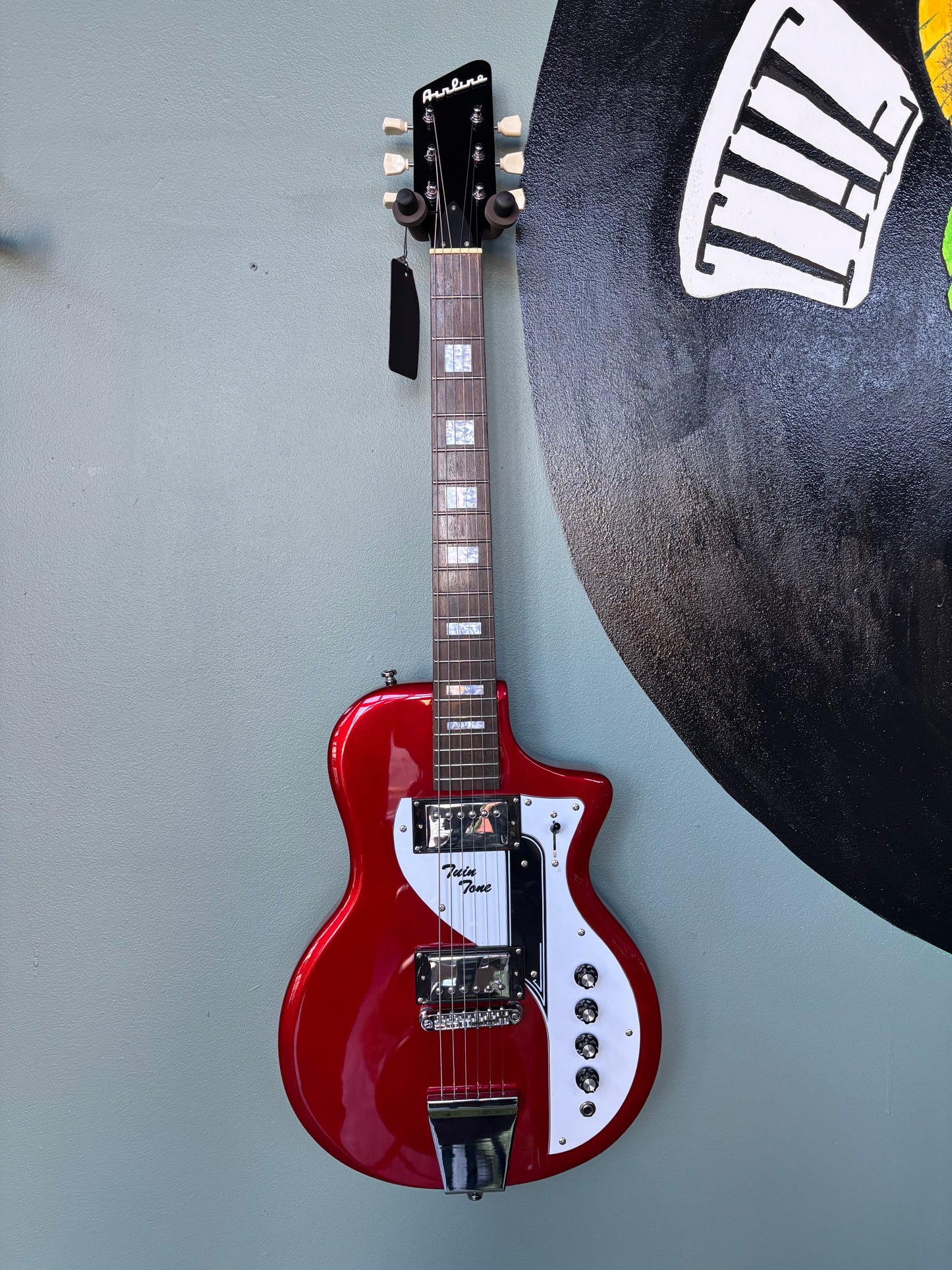 Used Airline TwinTone