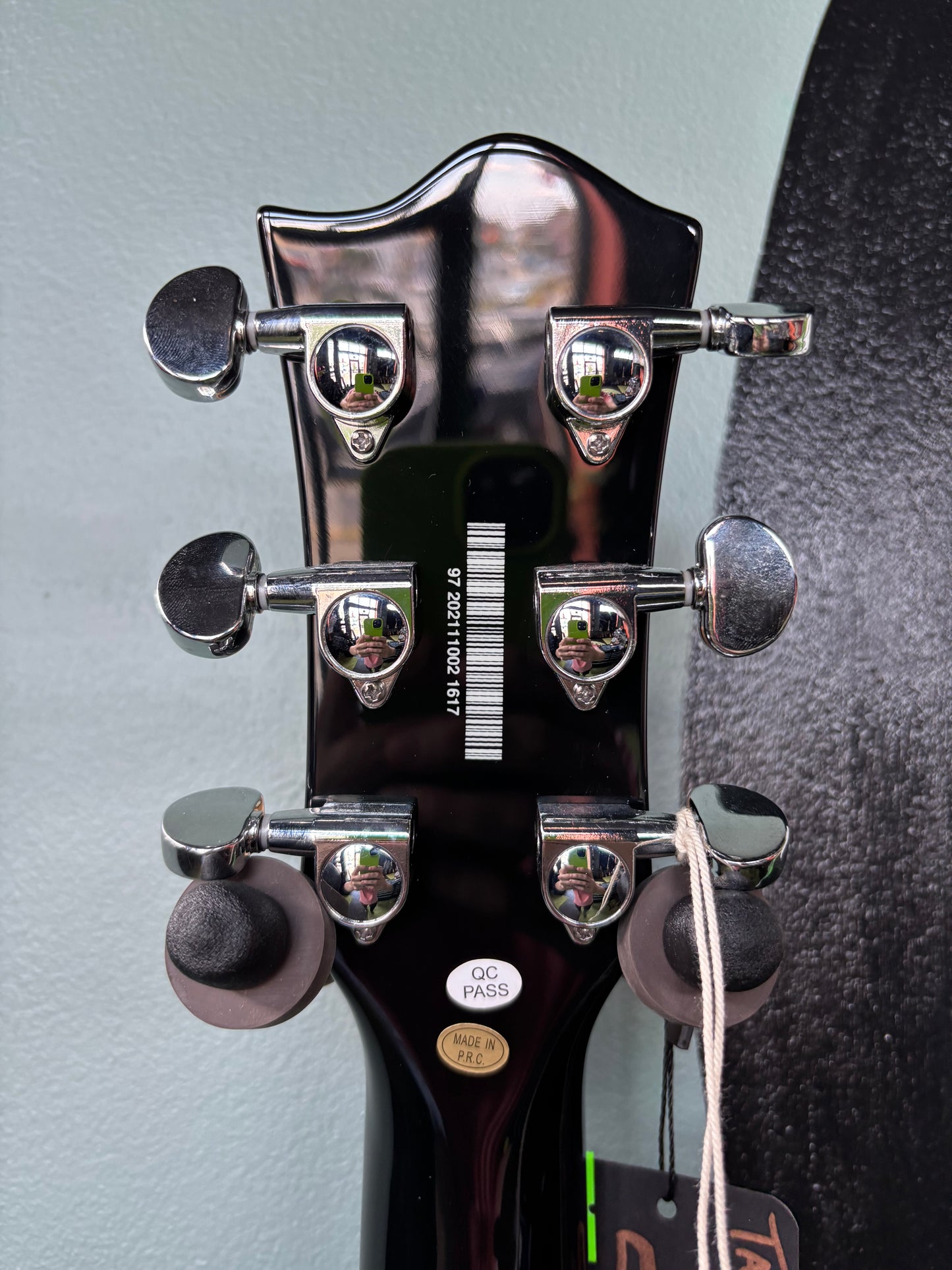 Tagima Usa Tagima Mirach Single Cut Electric Guitar–Black