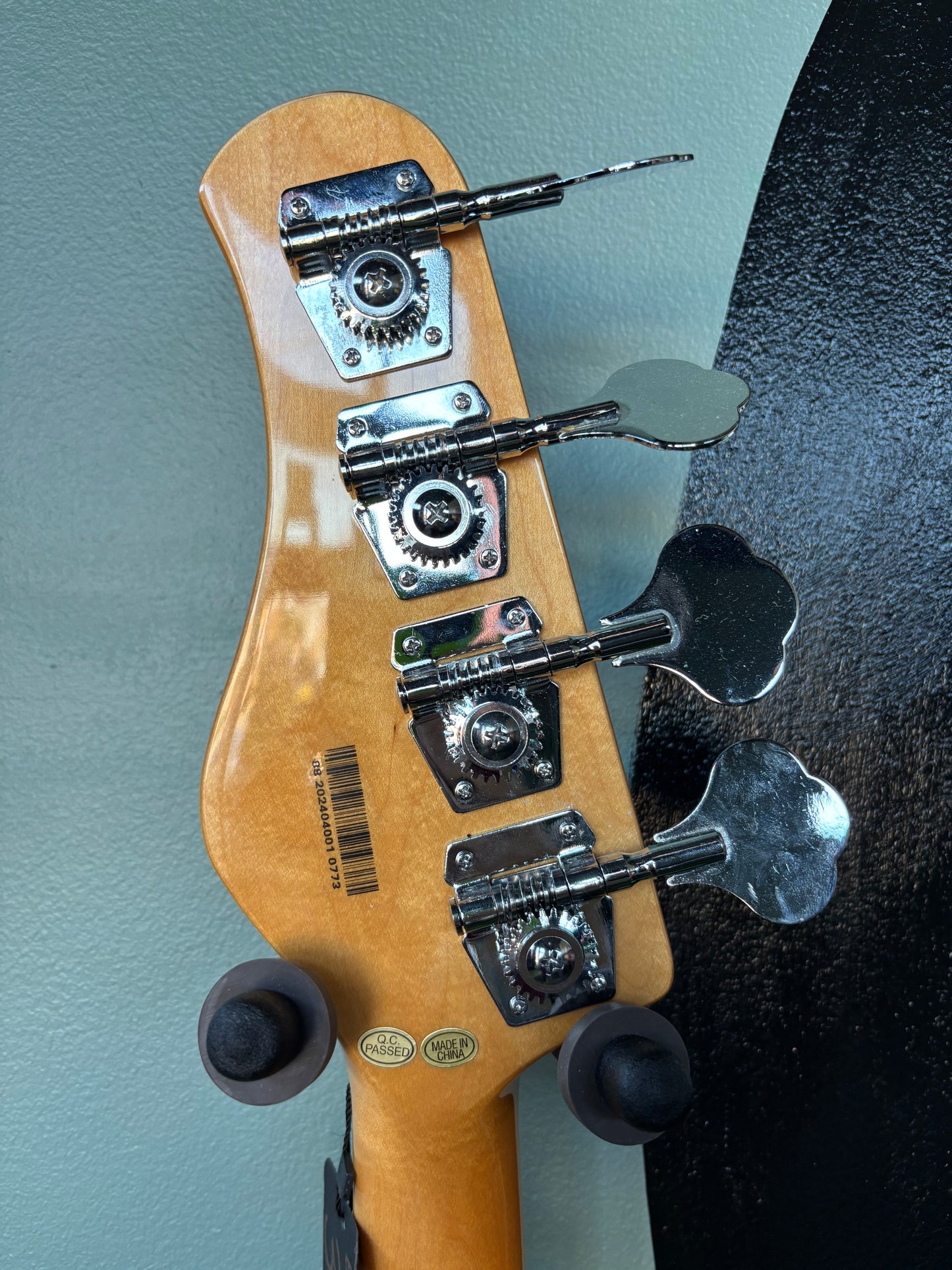 Tagima Usa Tagima TW 66 Electric Bass Butterscotch Blonde