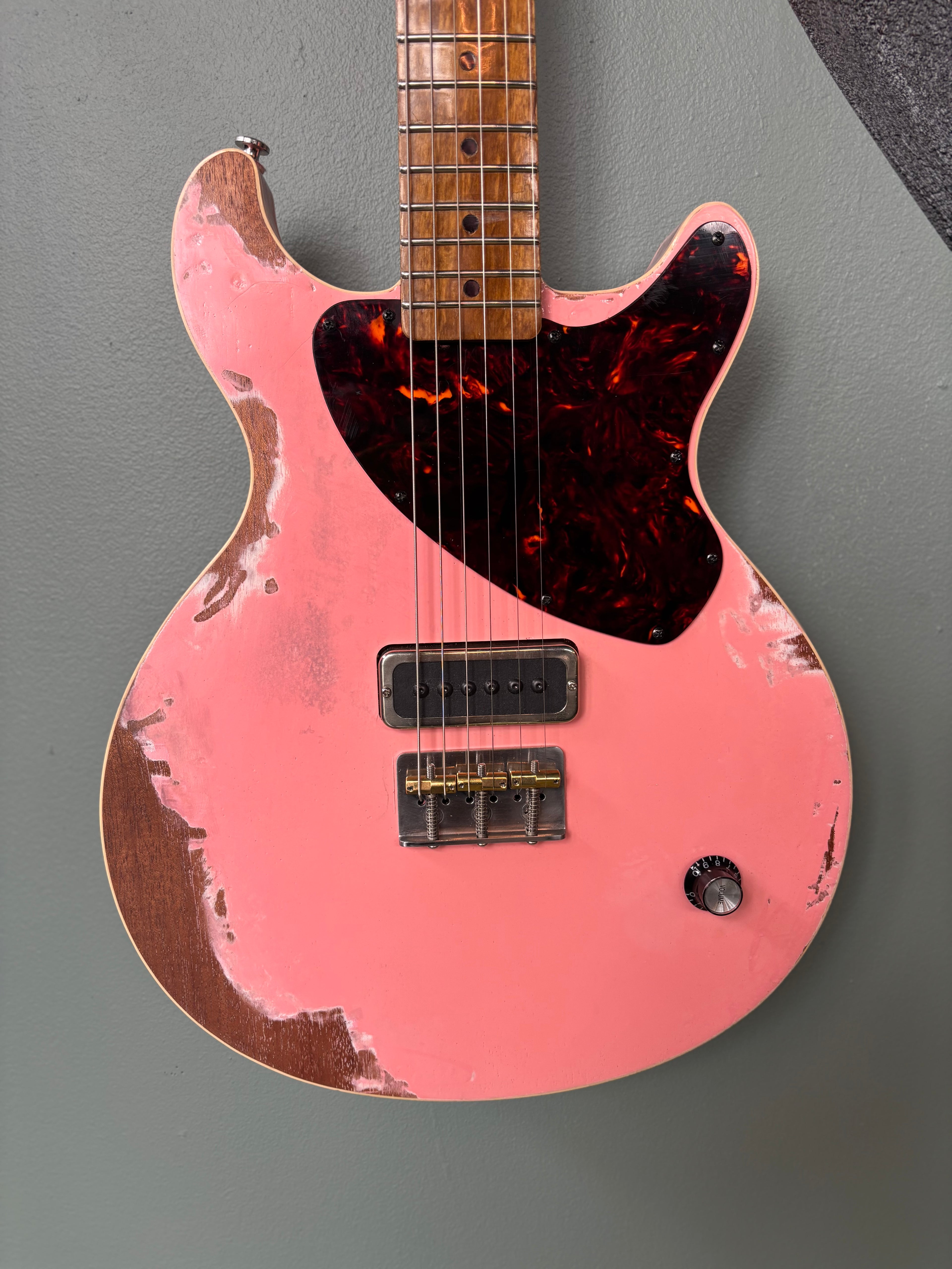 Valentino Guitars DC Junior