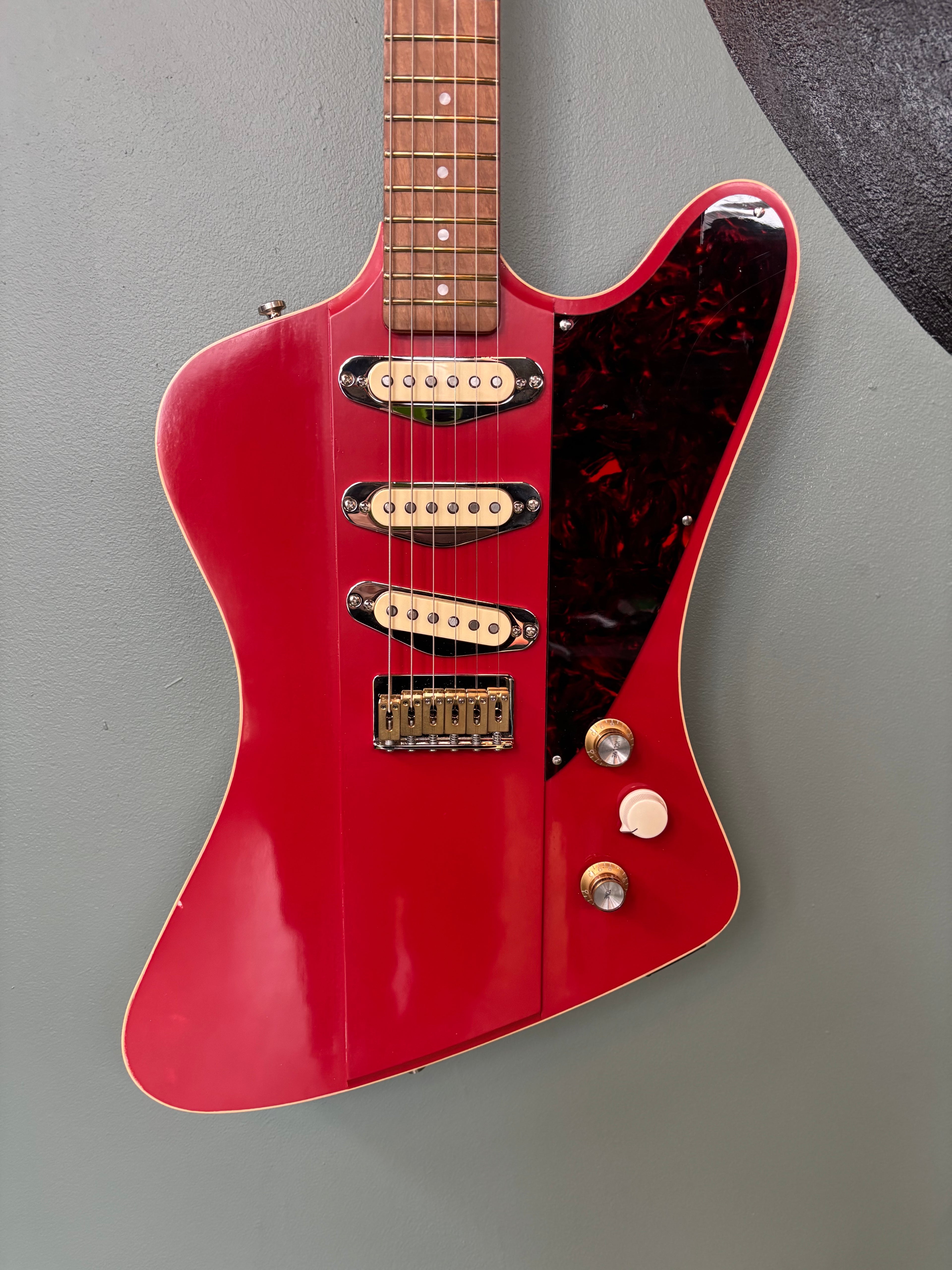 Valentino Guitars F-Bird Hardtail