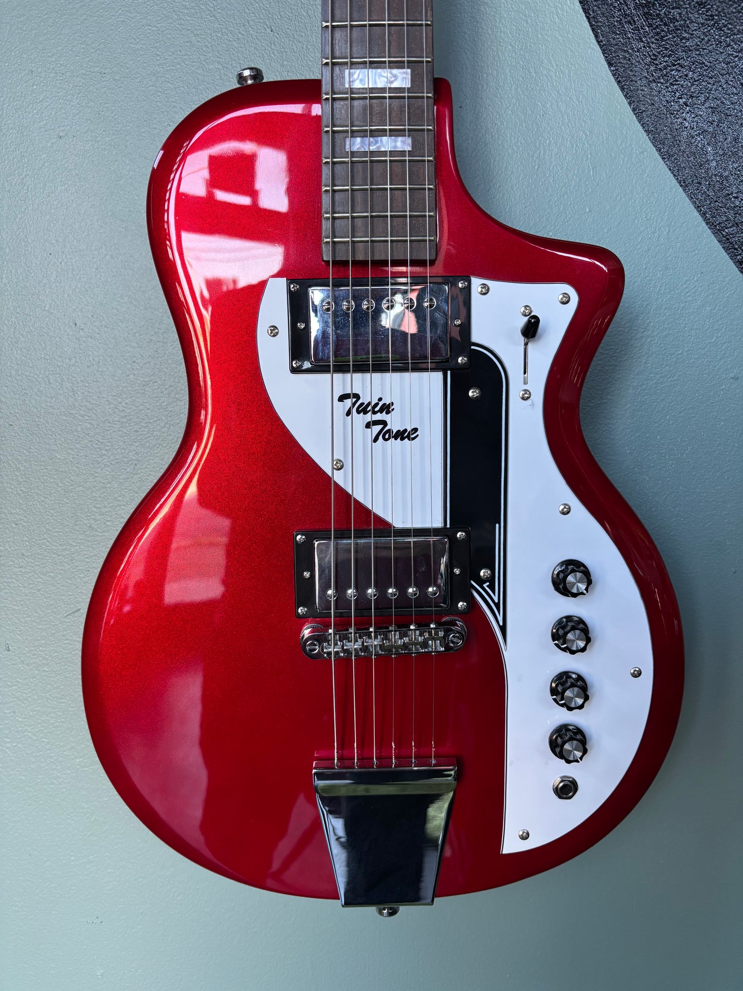 Used Airline TwinTone