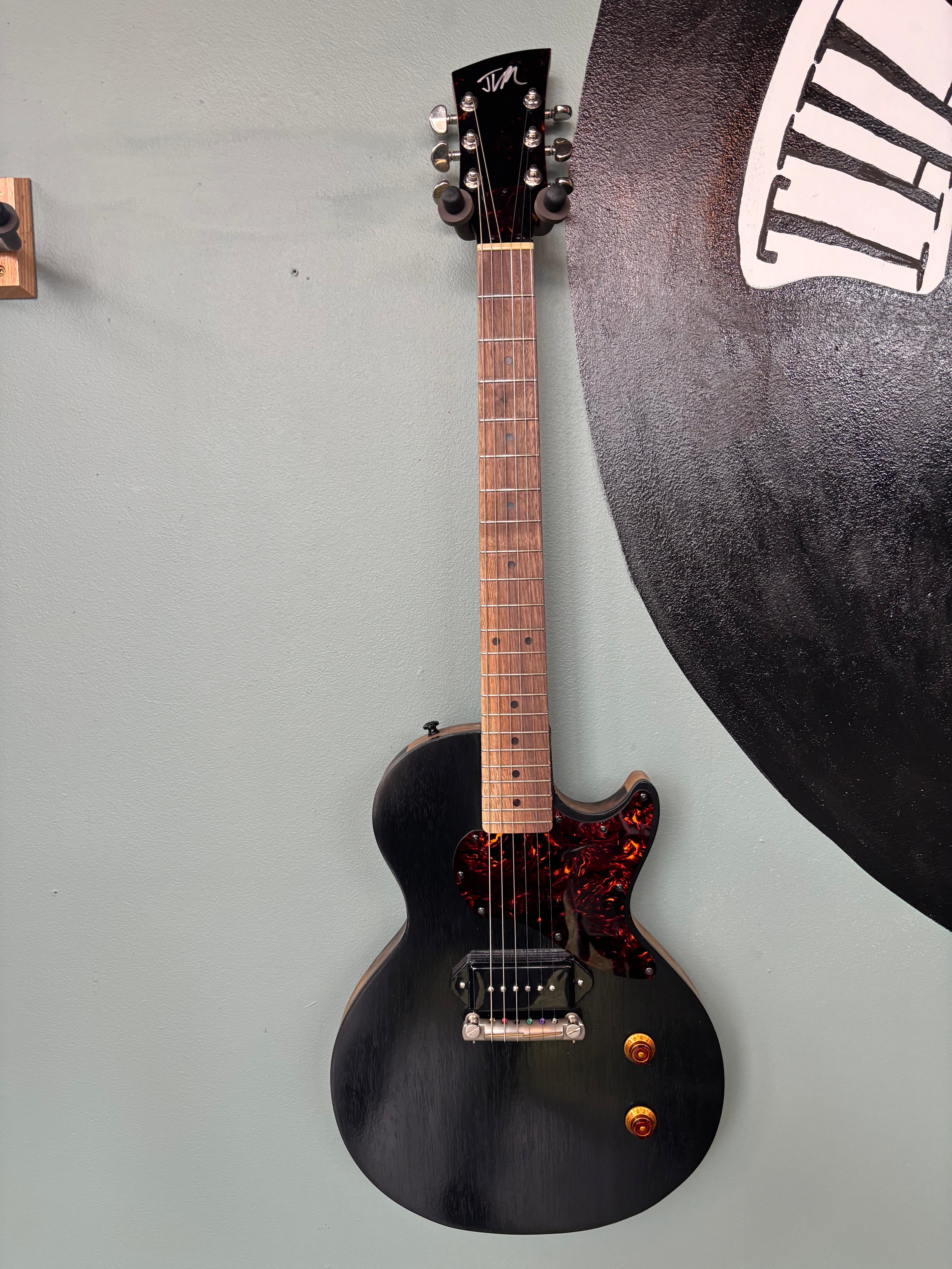 Valentino Guitars Single Cut Junior