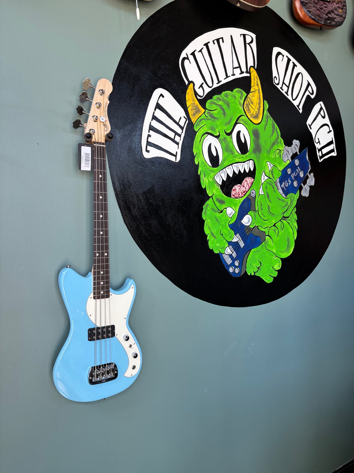 G&L Guitars G&L Fullerton Deluxe Fallout Bass, Himalayan Blue