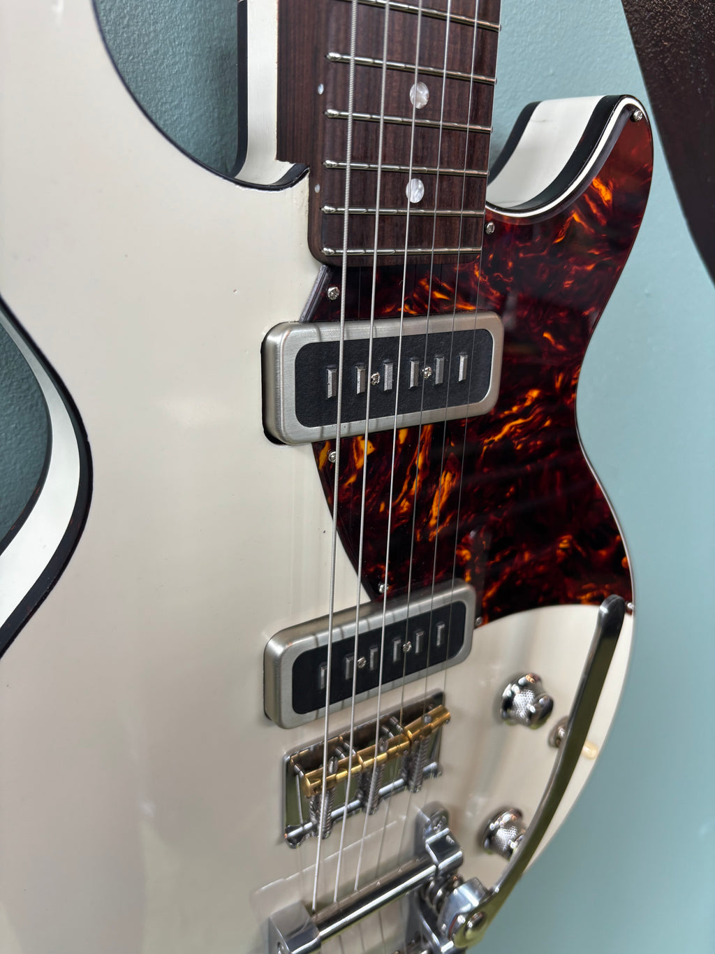 Valentino Guitars - DC Special