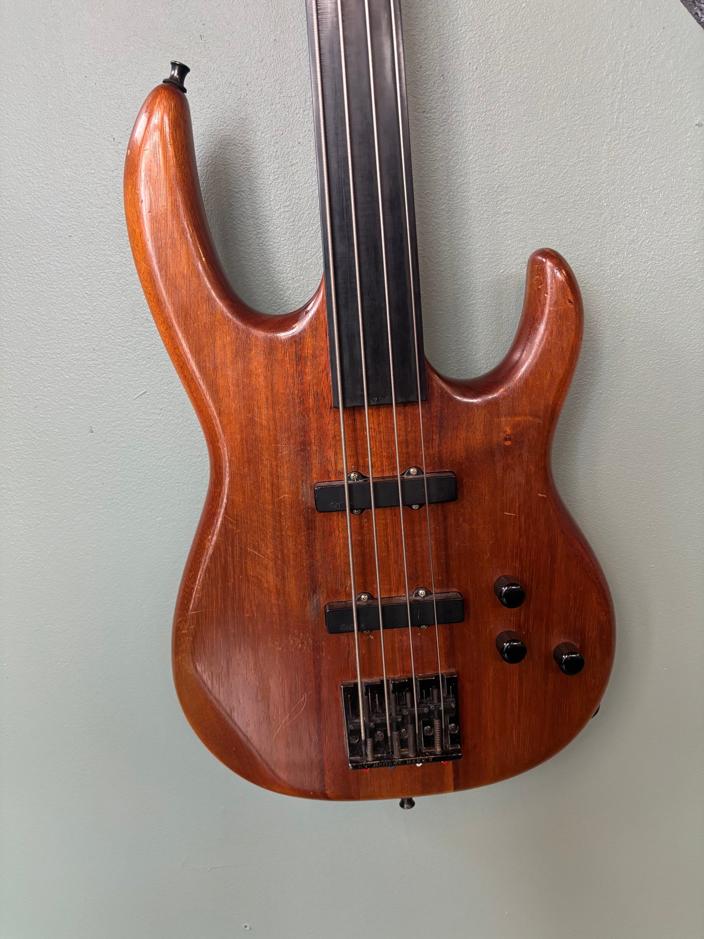 Used 90s Carvin LB-70F Koa Fretless Bass Guitar